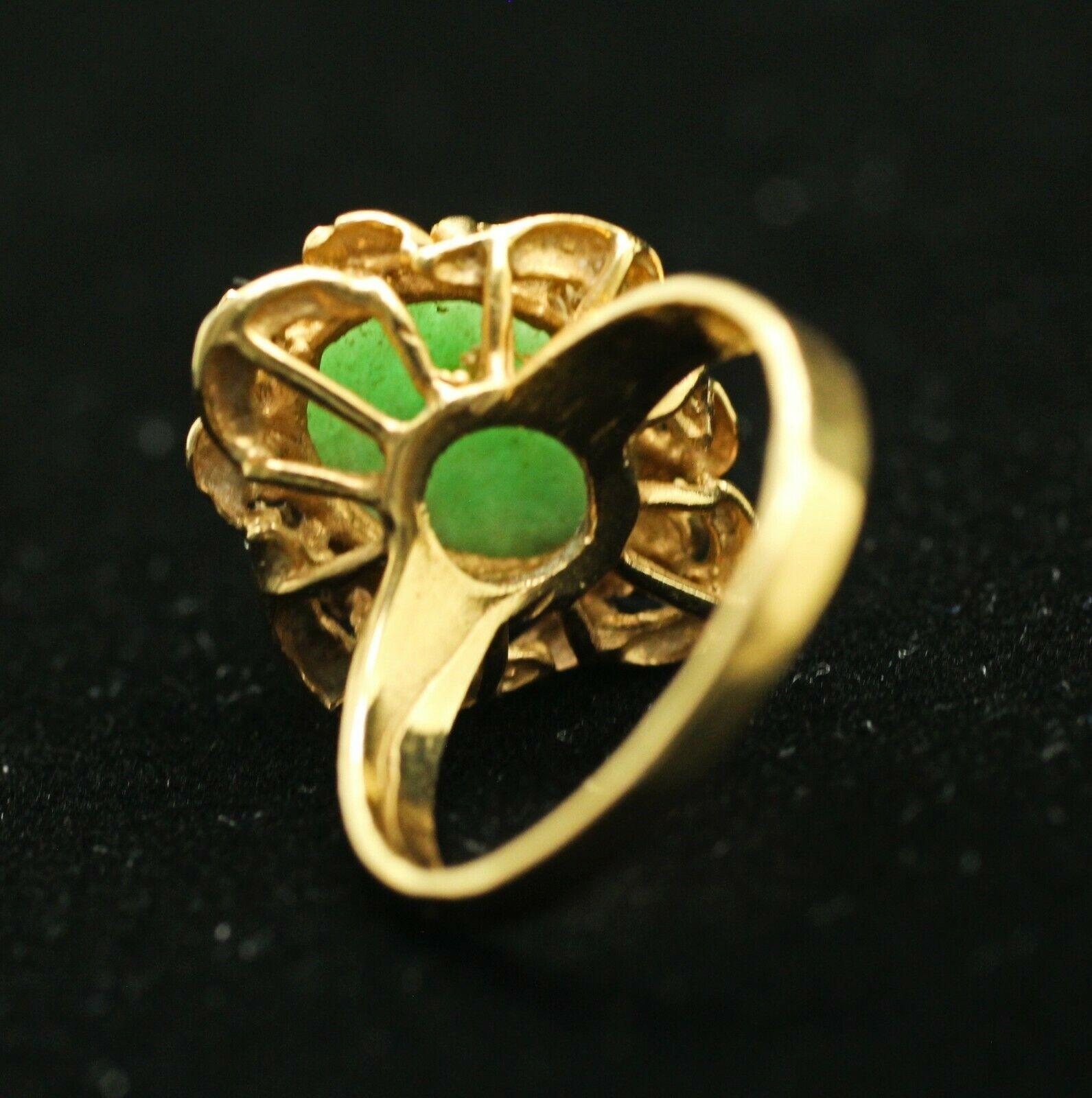 Ovaler Vintage-Jade-Ring aus 18 Karat Gelbgold für Damen oder Herren
