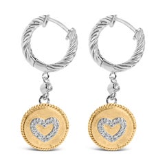 Pendientes colgantes de oro amarillo de 18 quilates sobre plata con medalla de corazón y diamantes de 1/8 ct