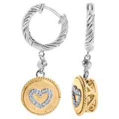 Pendientes colgantes de oro amarillo de 18 quilates sobre plata con medalla de corazón y diamantes de 1/8 ct