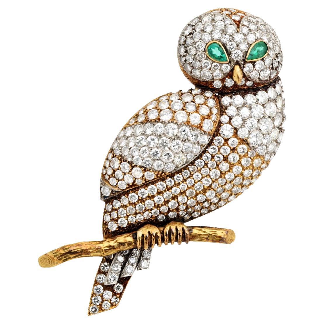 Broche en or jaune 18K avec hibou et diamants