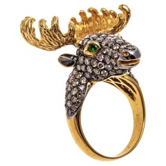 Anello in oro giallo 18k con pavé di diamanti cognac a testa d'alce, App. 2,08 TCW