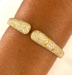 18 Karat Yellow Gold Pave Diamond Bangle Bracelet