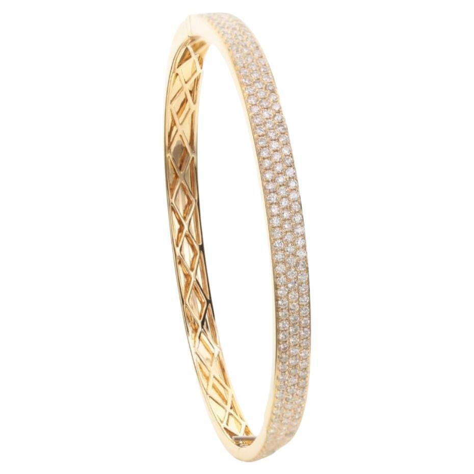 18k Yellow Gold Pave Diamond Oval Bangle For Sale at 1stDibs