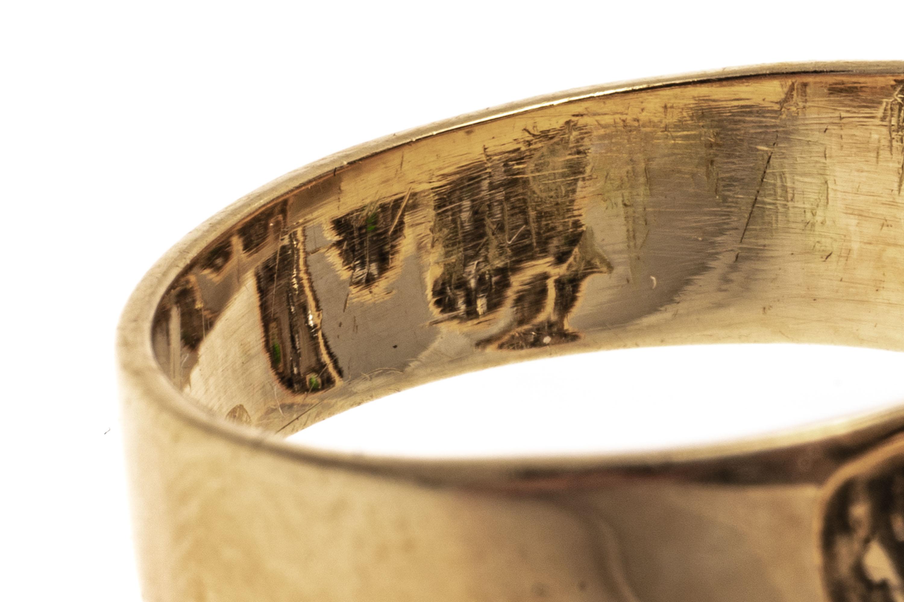 18k Yellow Gold Pave Set Diamond, Emerald and Cultured Pearl Frog Ring In Good Condition For Sale In Fairfield, CT