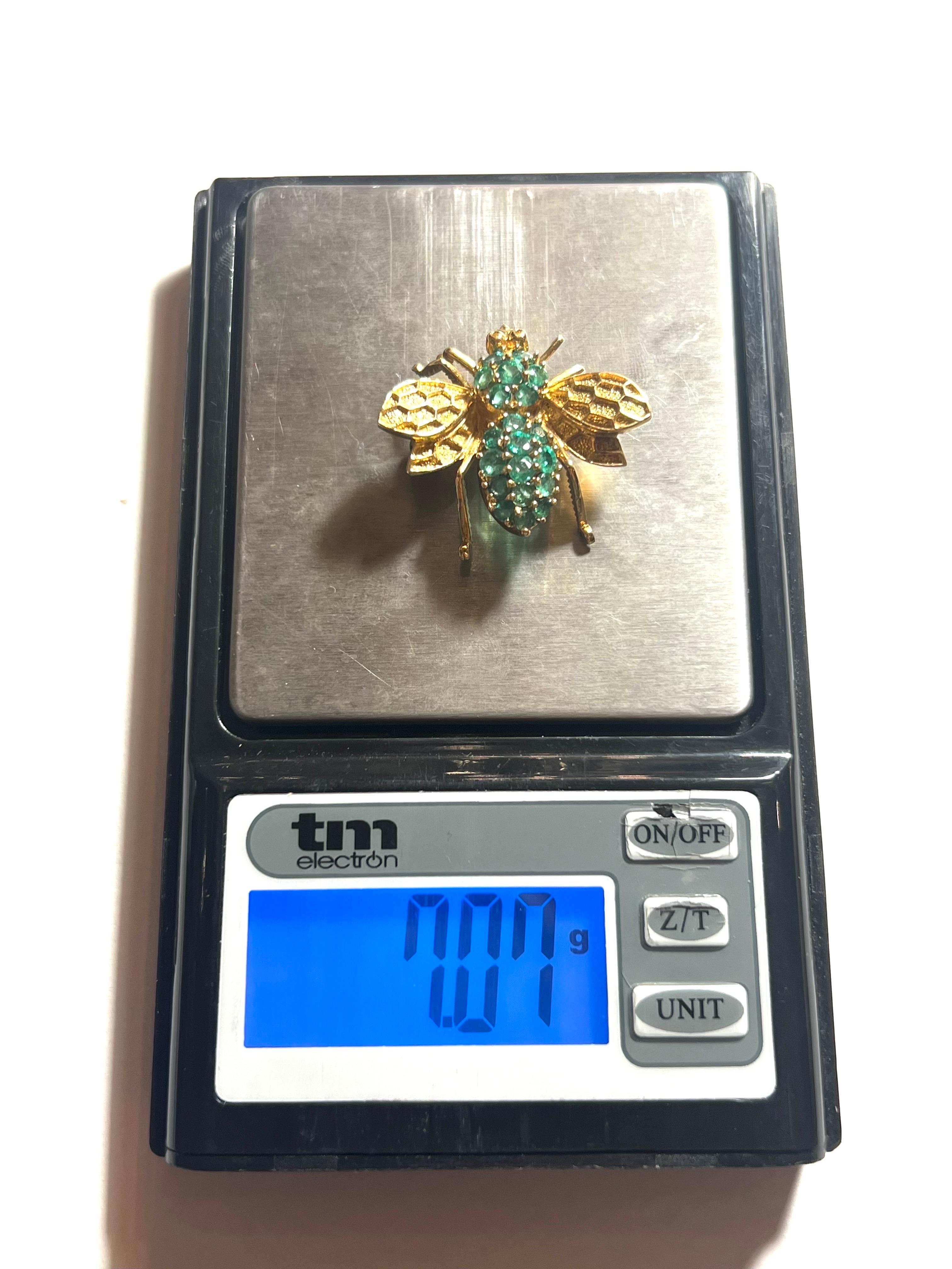  18k Yellow Gold, Pavé Setting Emeralds Diamond Fly Bee Pendant-Brooch 1