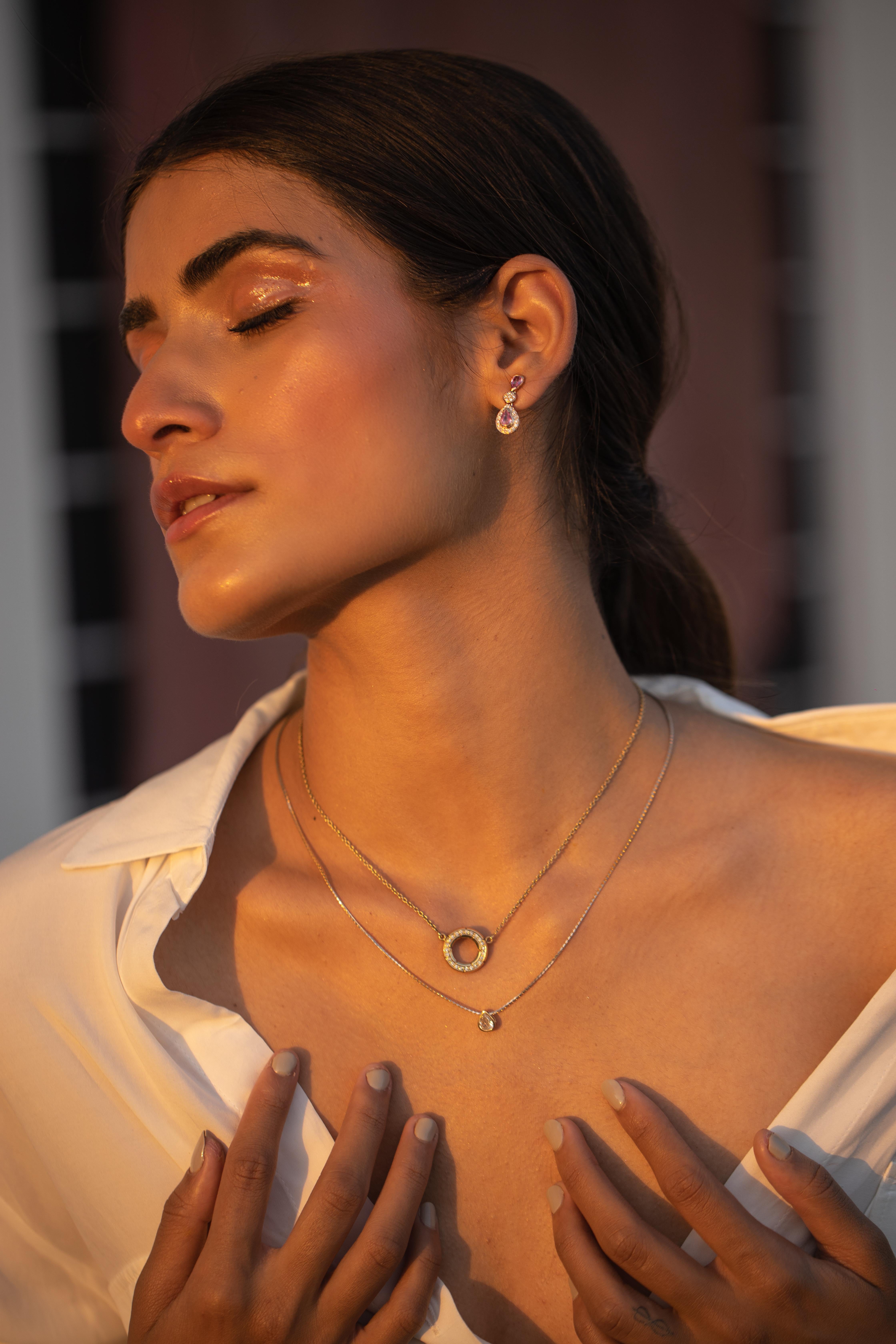 18 Karat Gelbgold Everyday Birnen-Diamant Solitär-Halskette für Mädchenfriend (Tropfenschliff) im Angebot