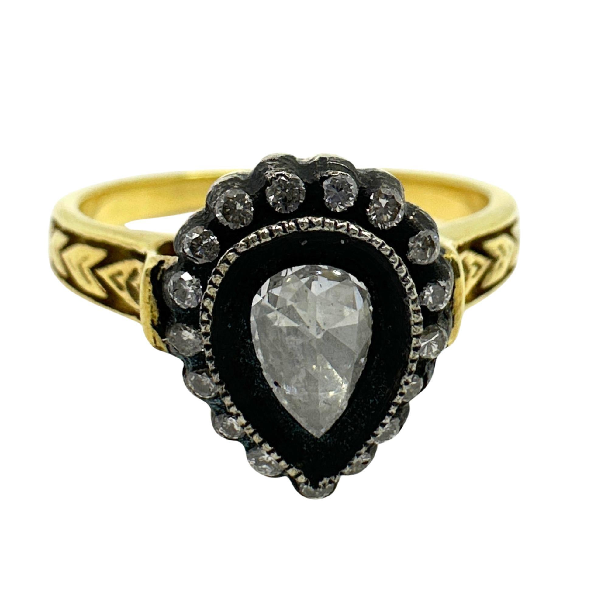 Bague en or jaune 18 carats avec diamants taille rose en forme de poire Bon état - En vente à New York, NY