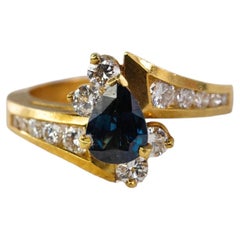 18k Yellow Gold Pear-Shaped Sapphire Bypass Ring
