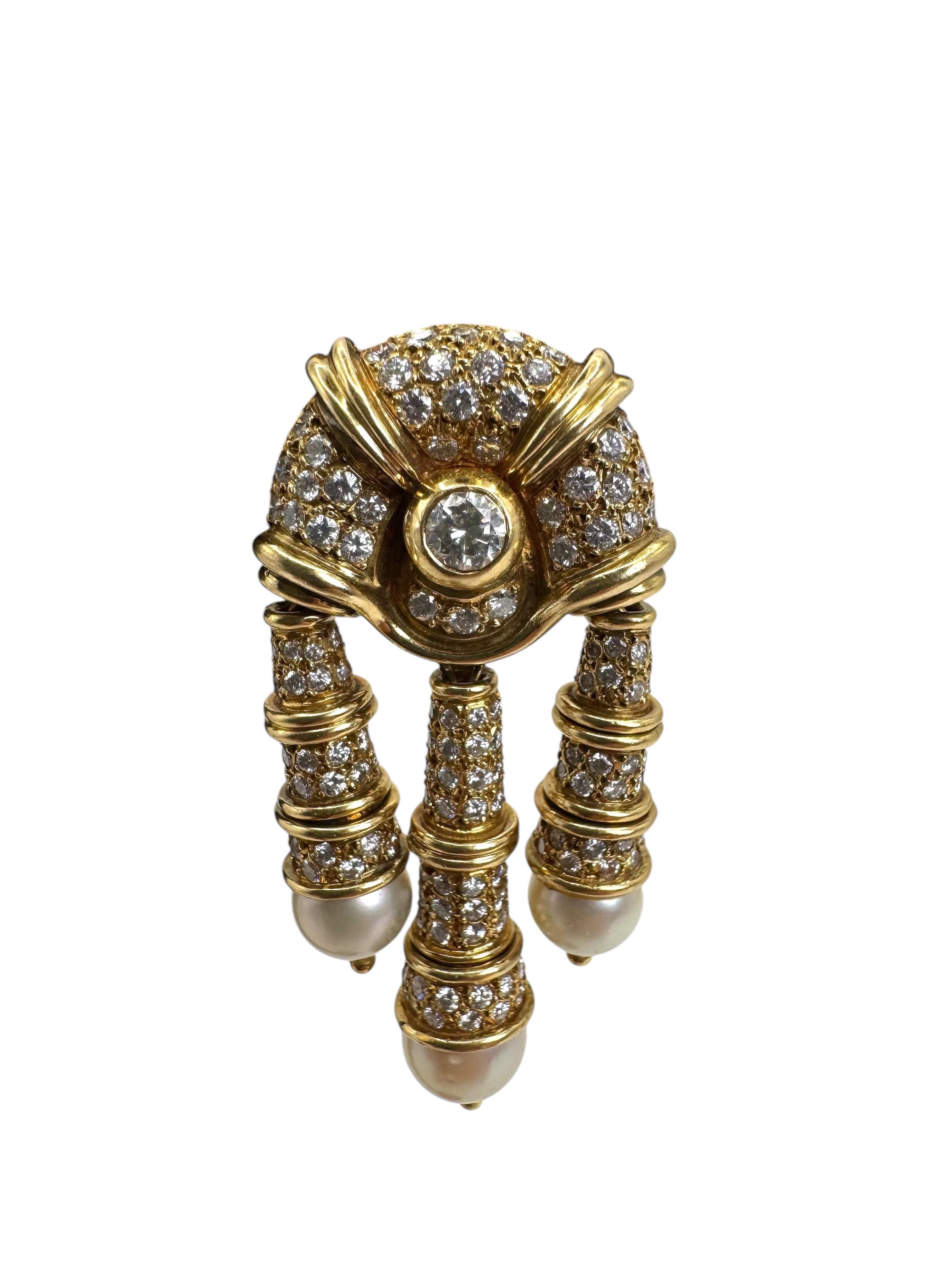 Orecchini a lampadario con perle e diamanti in oro giallo 18K In condizioni ottime in vendita a Great Neck Plaza, NY