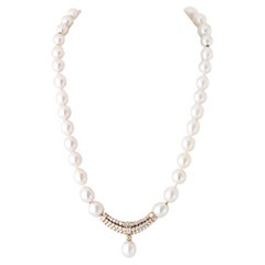 18K Yellow Gold Pearl And Diamond Necklace Strand