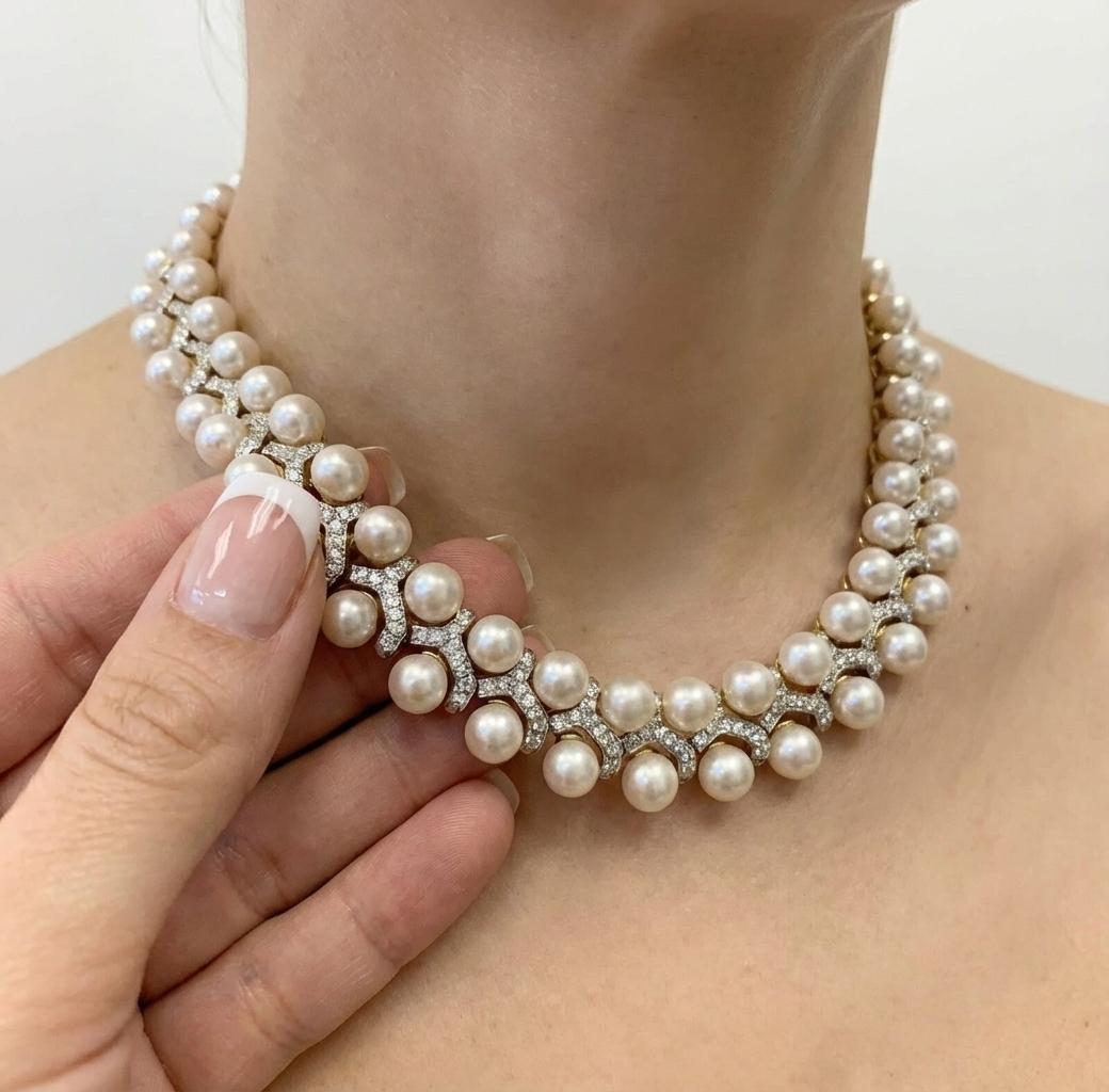 Taglio rotondo Collana con collare di perle e diamanti in oro giallo 18K in vendita