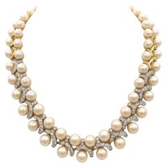 Collana con collare di perle e diamanti in oro giallo 18K