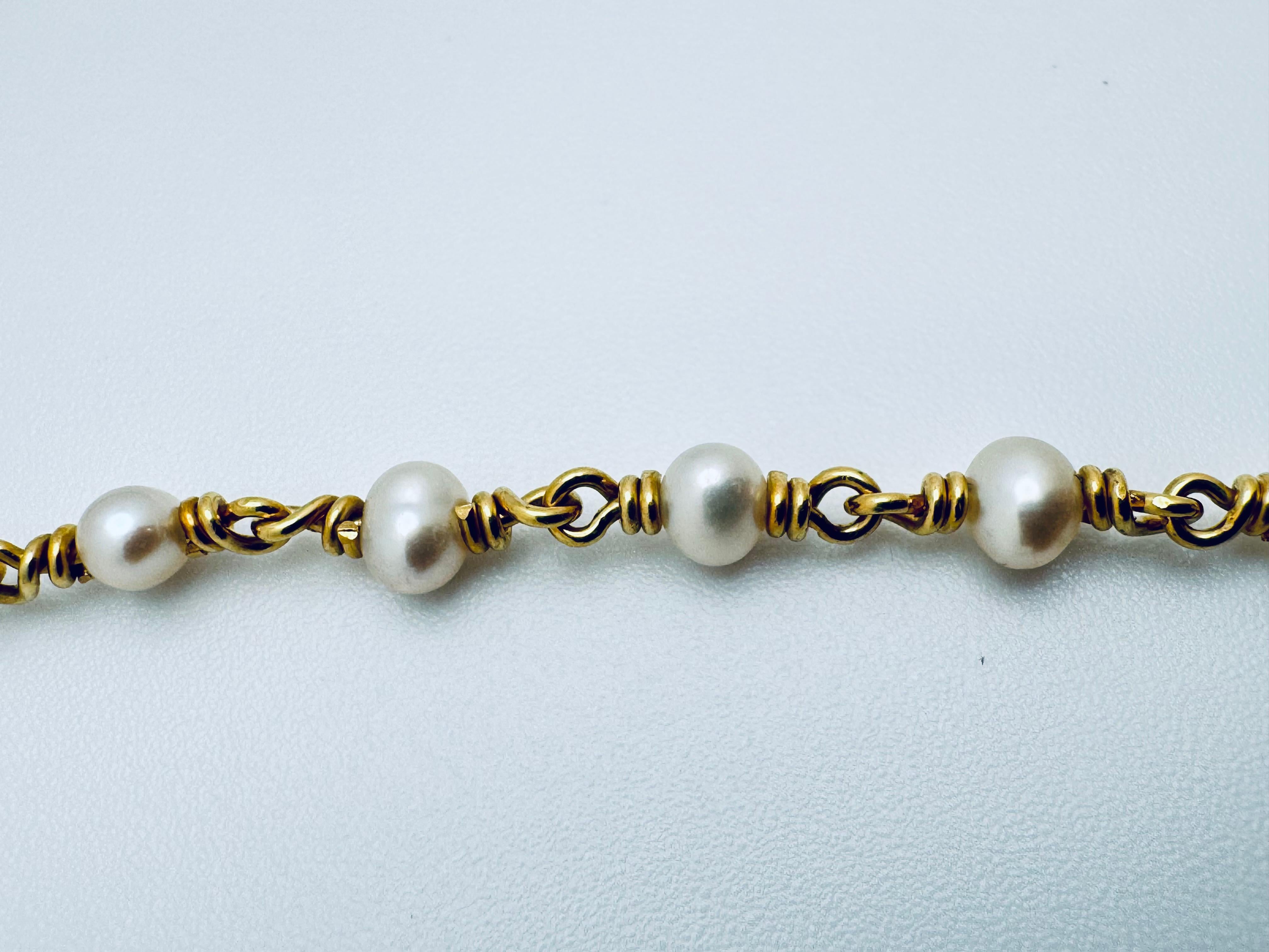 Collier en or jaune 18K avec perles et diamants en forme de coeur en vente 2