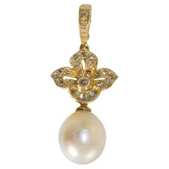 18K Yellow Gold Pearl & Diamond Pendant