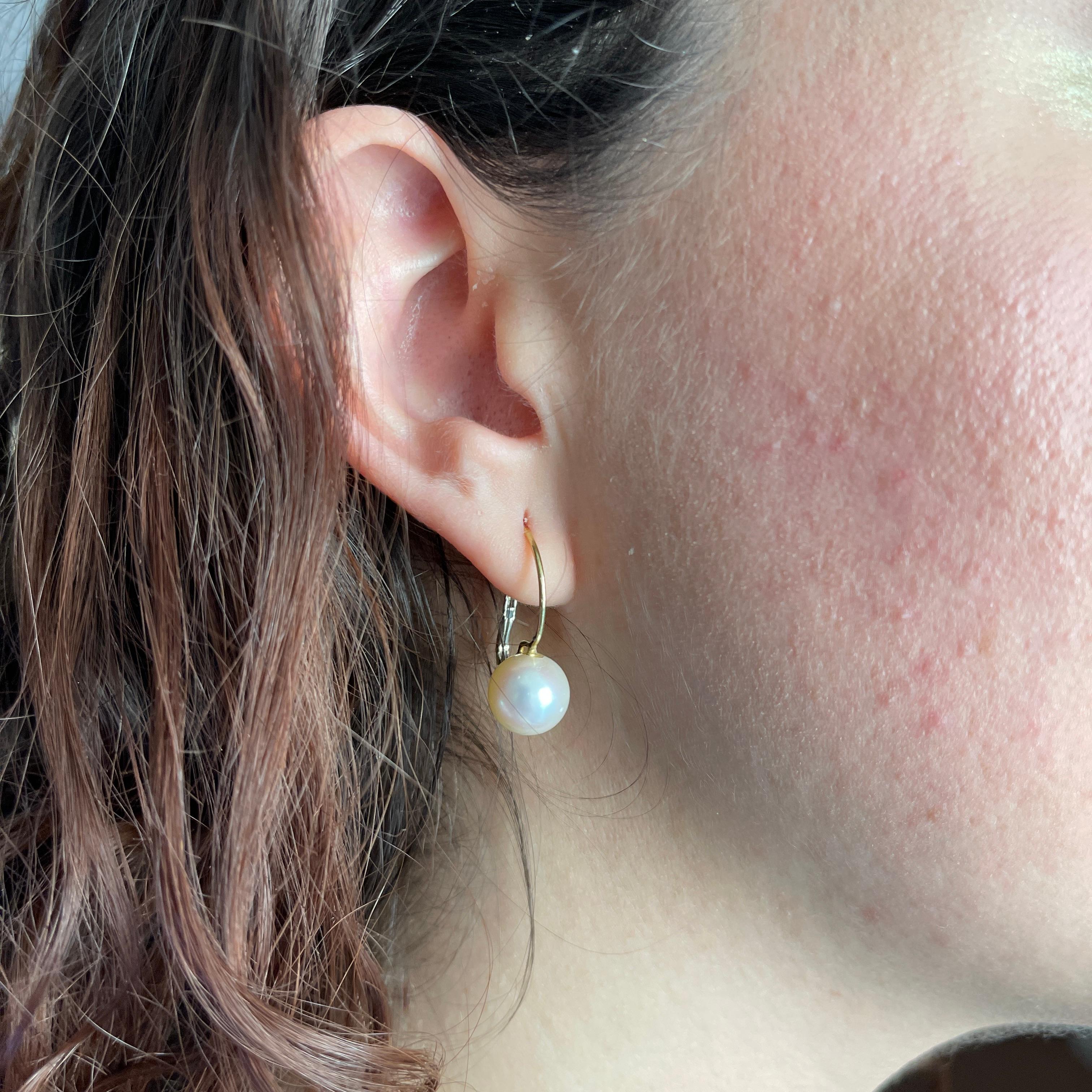 Orecchini con perle in oro giallo 18K in vendita 3
