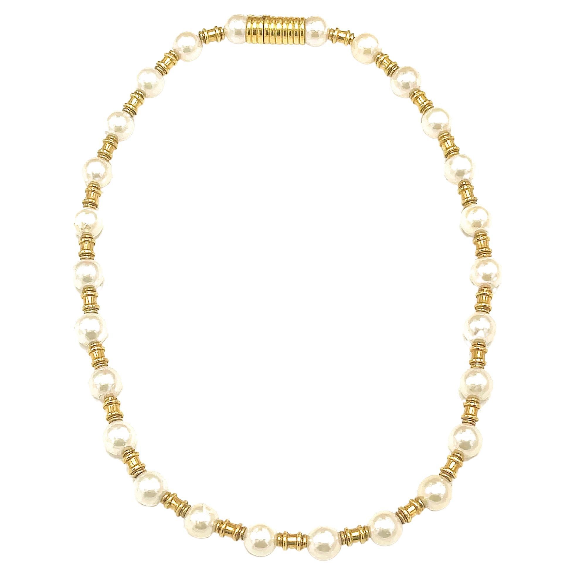 18k Yellow Gold Pearl Necklace