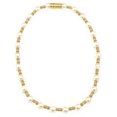 18k Yellow Gold Pearl Necklace