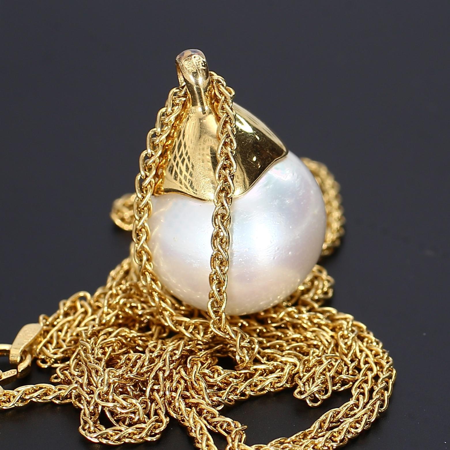 Colgante y cadena de perlas de oro amarillo de 18k en Bueno estado para la venta en Scottsdale, AZ