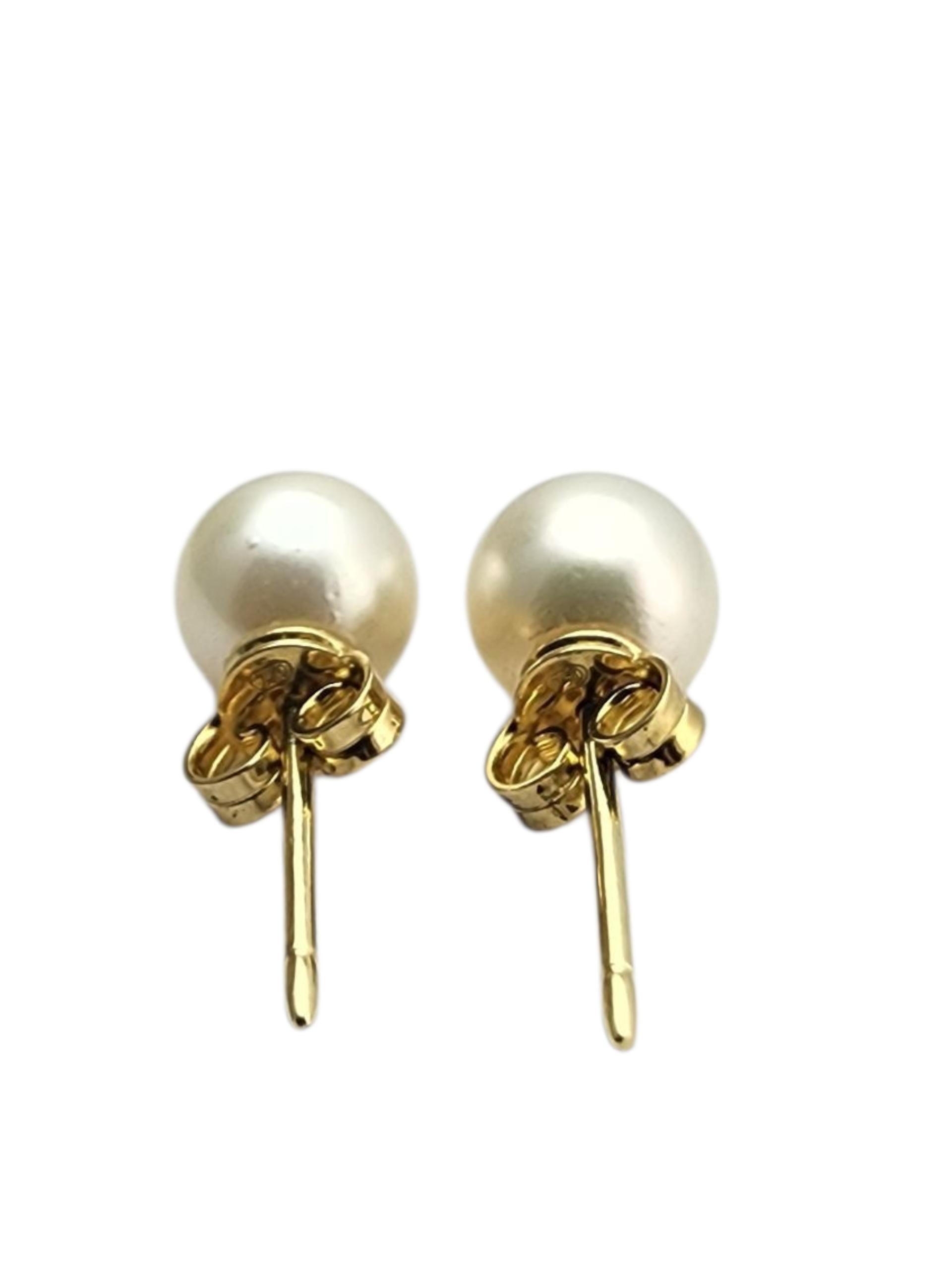 18K Yellow Gold Pearl Stud Earrings #22882 For Sale 1