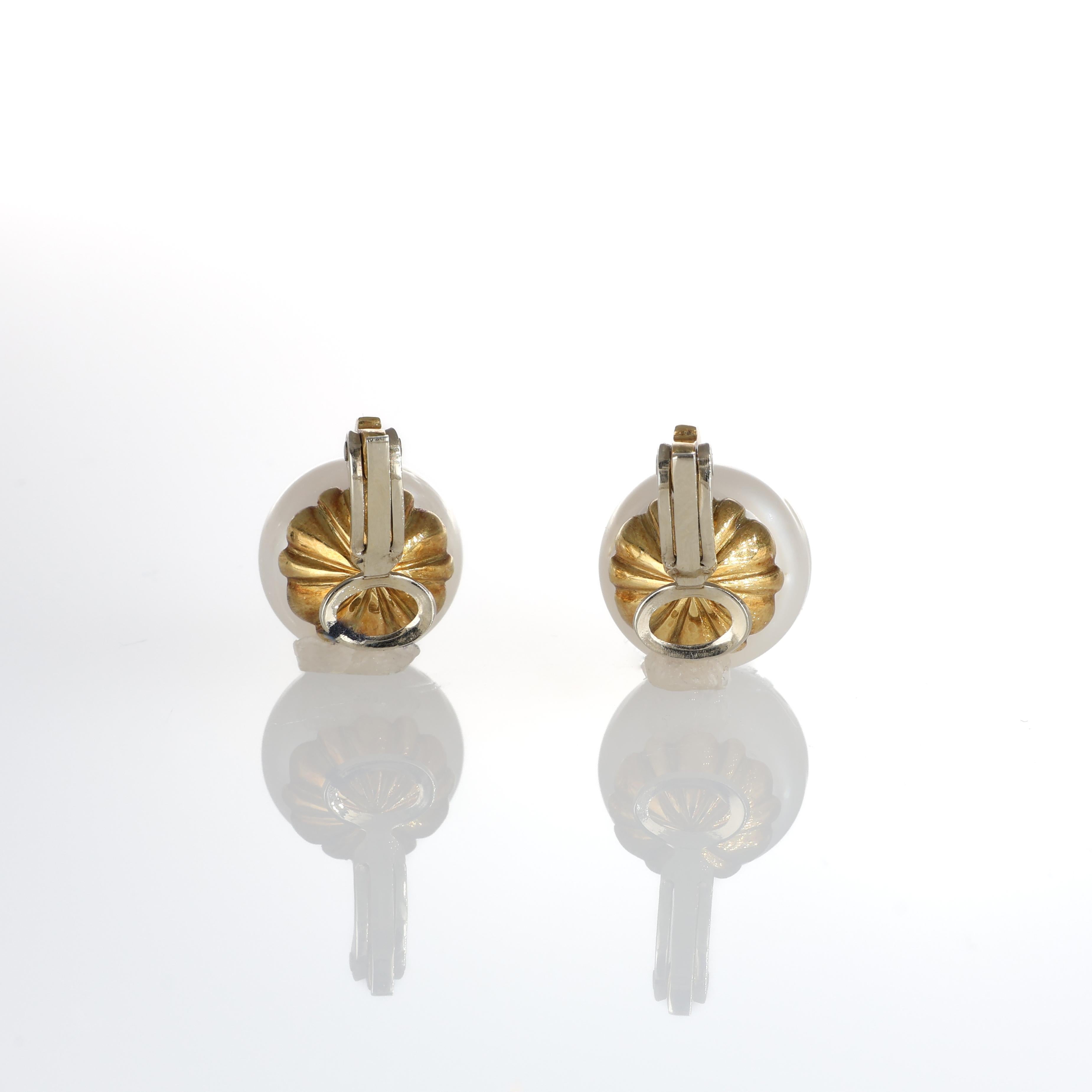 Brilliant Cut 18K Yellow Gold Pearl Stud Earrings For Sale