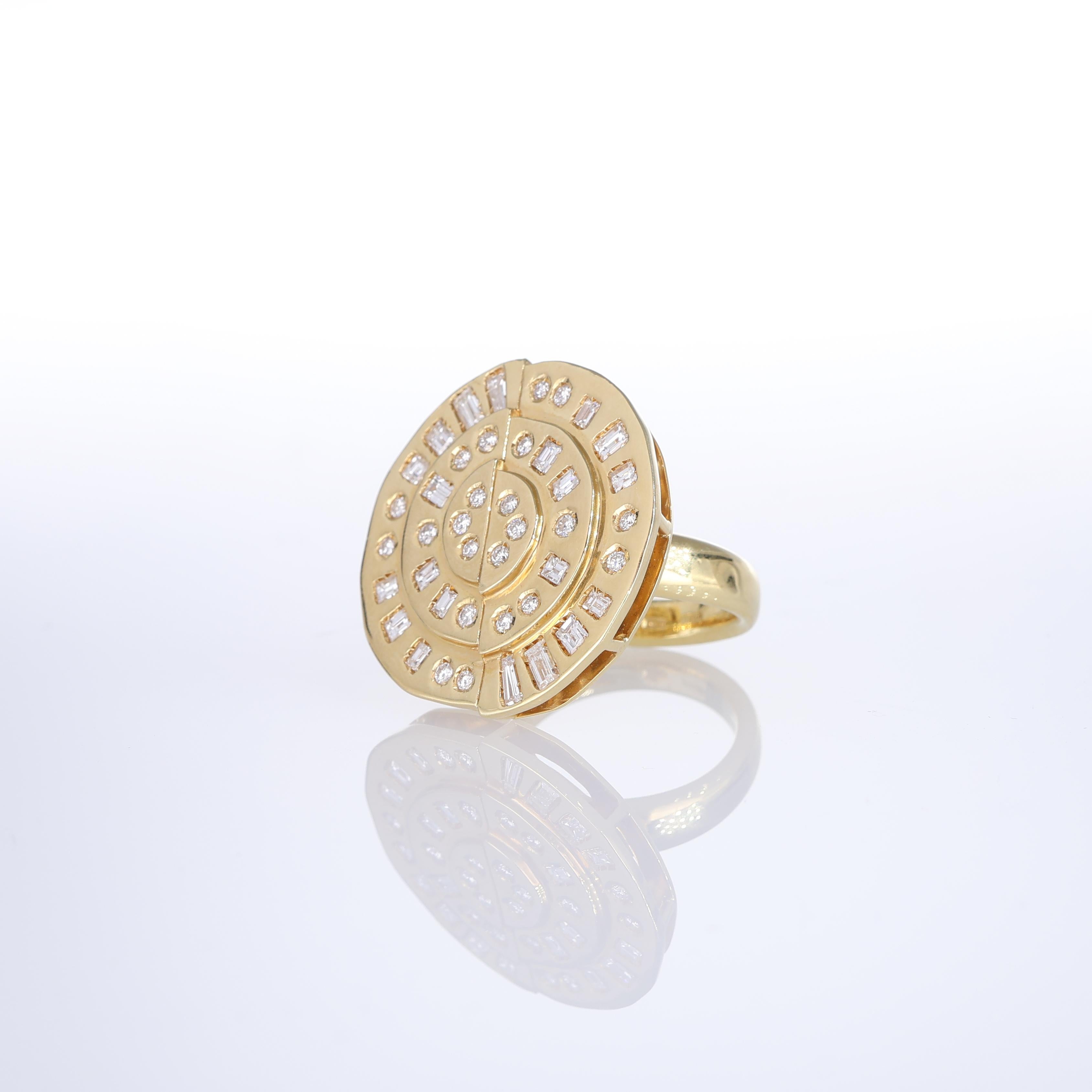 18K Yellow Gold Pendant/Ring with Brilliant-Cut and Baguette Diamonds In New Condition For Sale In Bergamo, BG