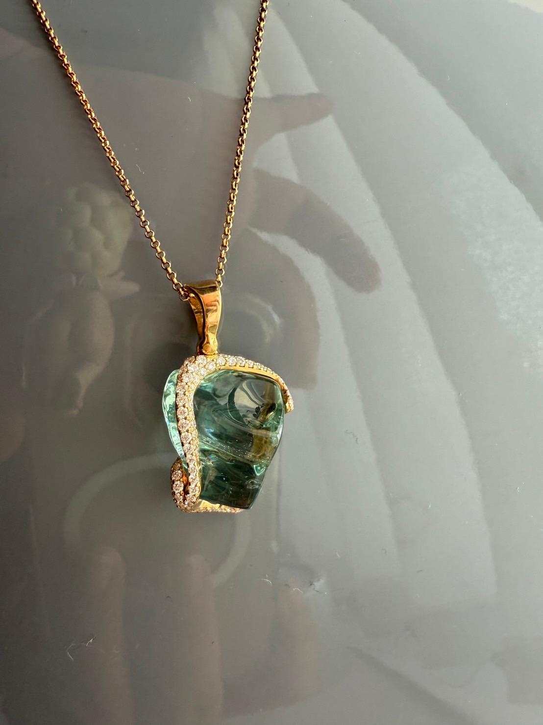 18K Yellow Gold Pendant White Diamond and Aquamarine For Sale 6