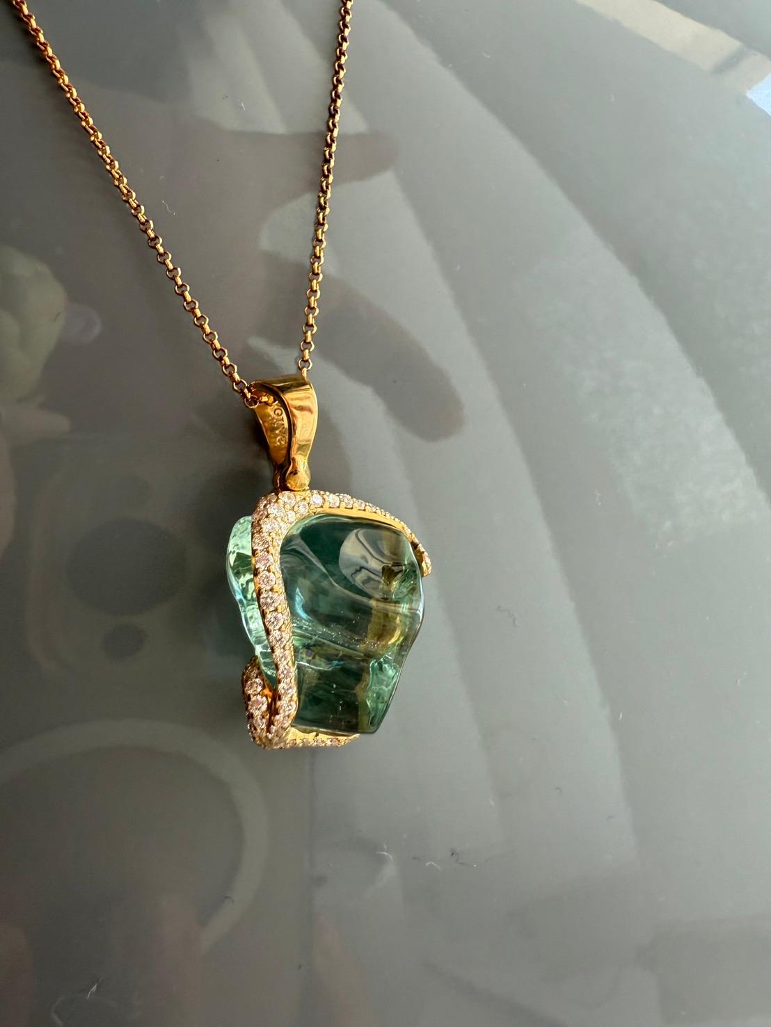 18K Yellow Gold Pendant White Diamond and Aquamarine For Sale 8