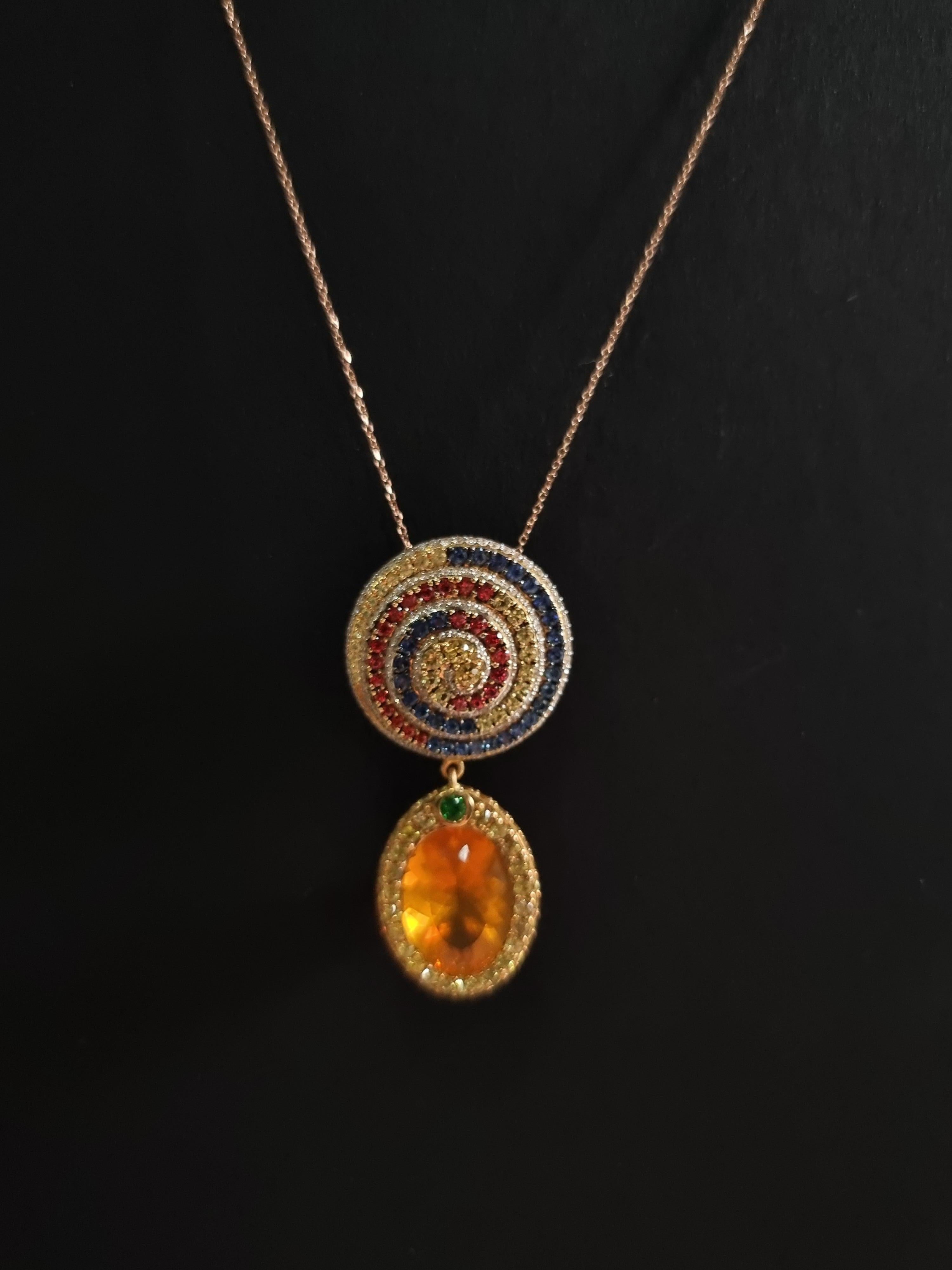 Pendentif en or jaune 18K Diamant blanc Saphirs Tsavorite et Opale Feu Pour femmes en vente