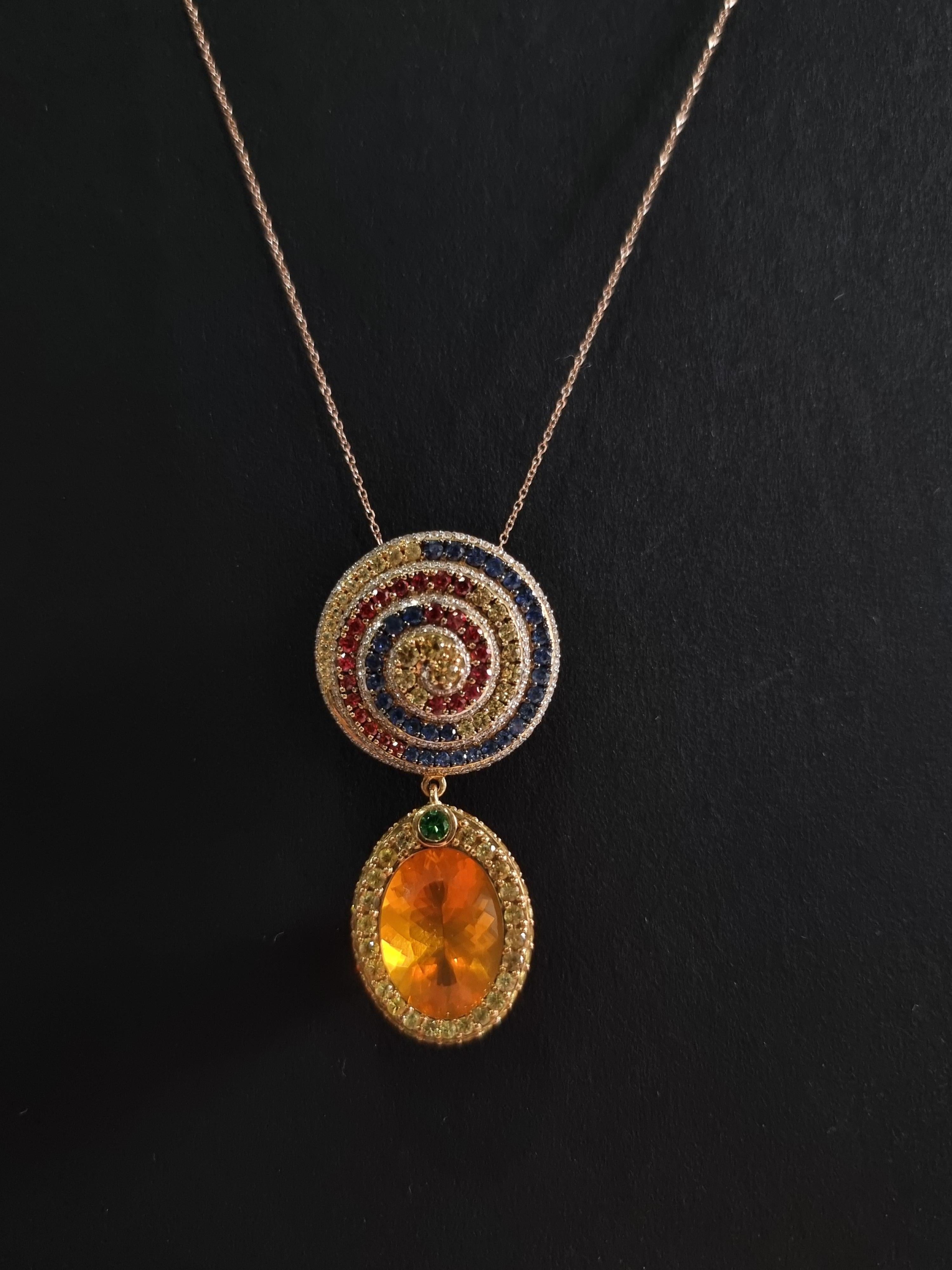 Pendentif en or jaune 18K Diamant blanc Saphirs Tsavorite et Opale Feu en vente 3