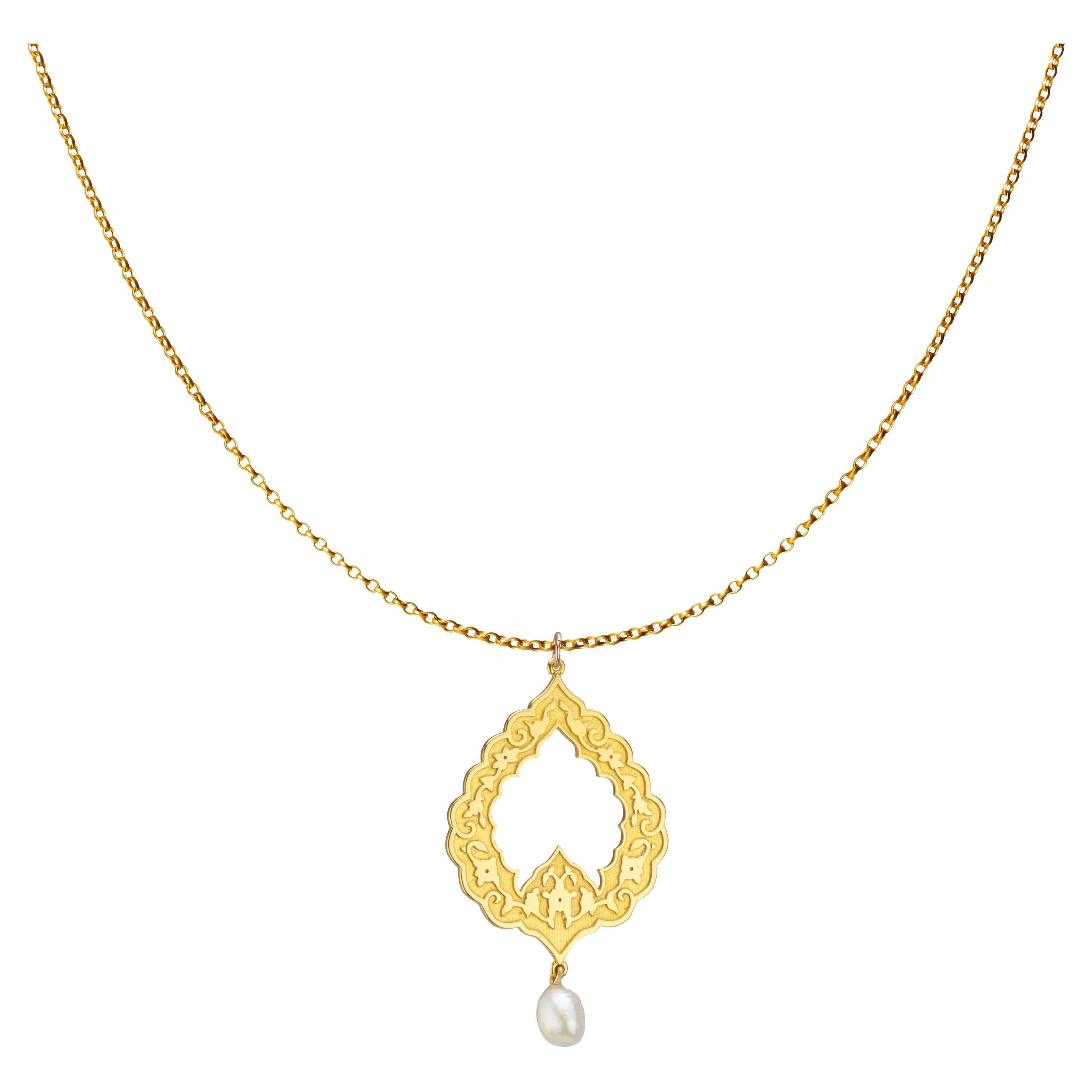 Eslimi Pendant in 18K Yellow Gold And Natural Baroque Pearl For Sale