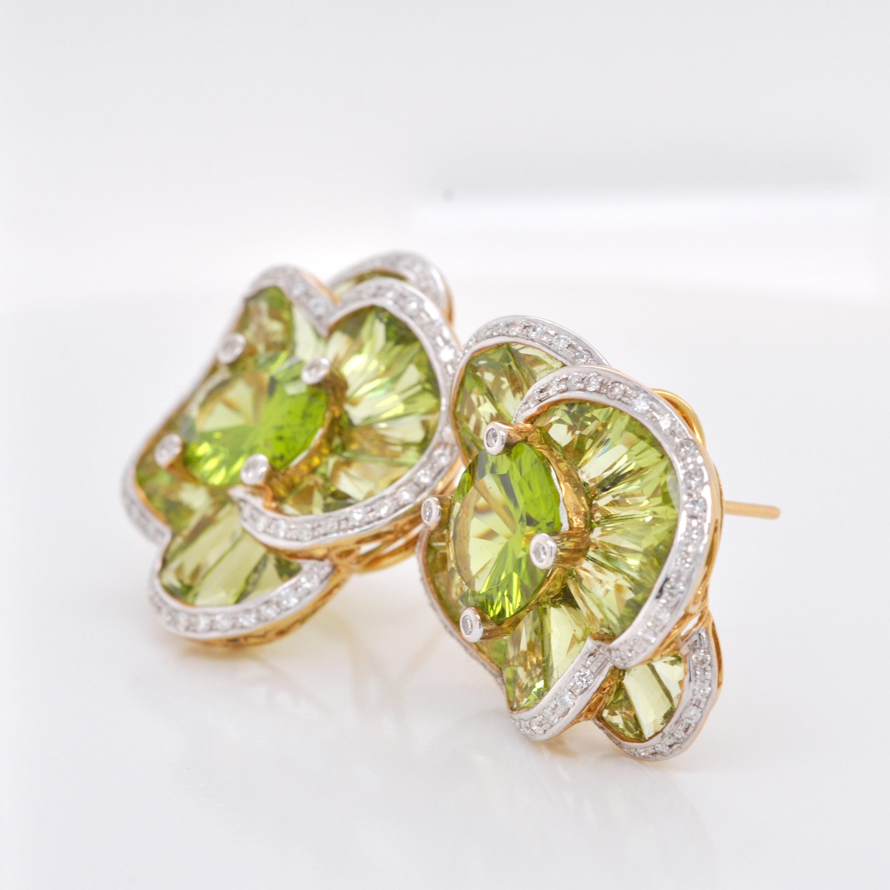 18K Yellow Gold Peridot Special Cut Flower Contemporary Cocktail Stud Earrings For Sale 7