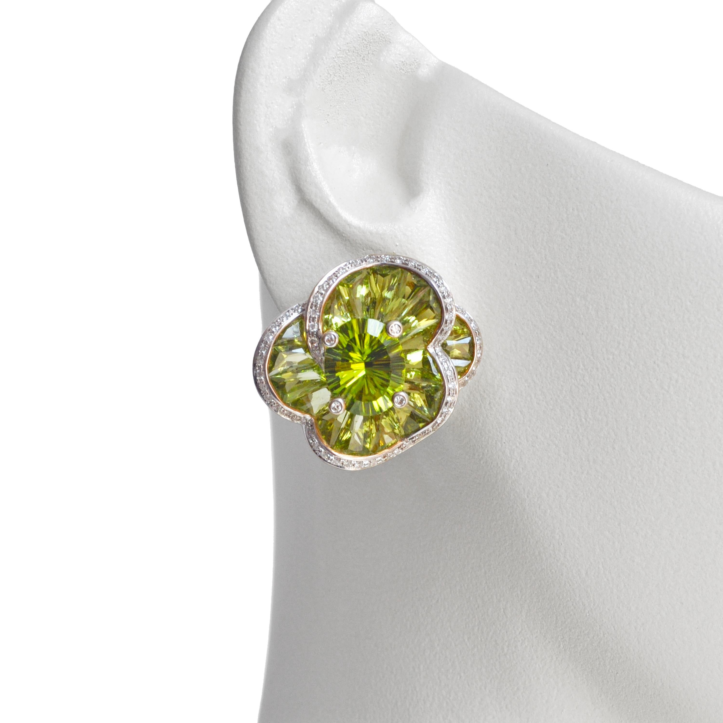 Tapered Baguette 18K Yellow Gold Peridot Special Cut Flower Contemporary Cocktail Stud Earrings For Sale