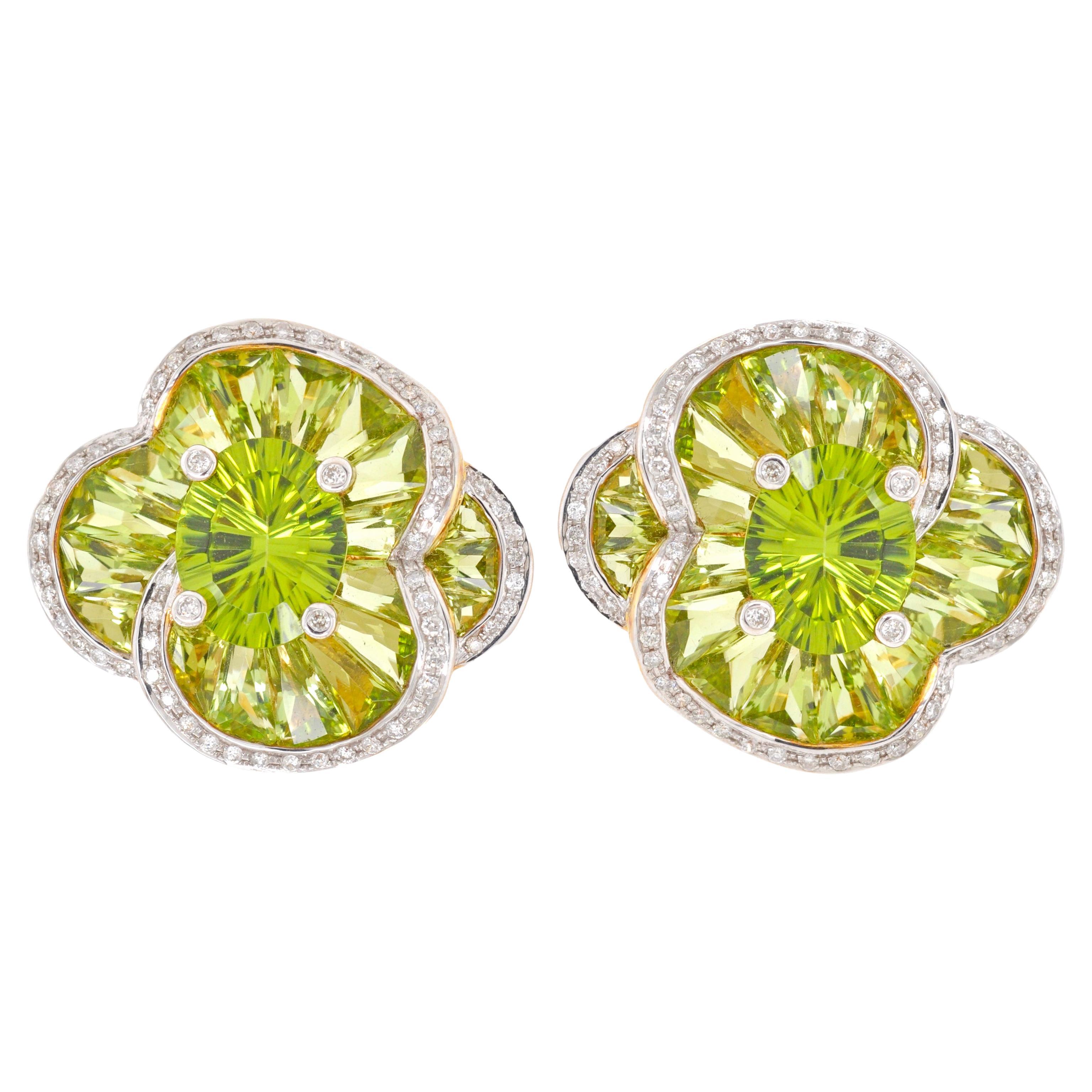 18K Yellow Gold Peridot Special Cut Flower Contemporary Cocktail Stud Earrings For Sale