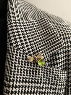 18k Yellow Gold Peridot White Diamonds Black Diamonds Unisex Brooch Bee Pin