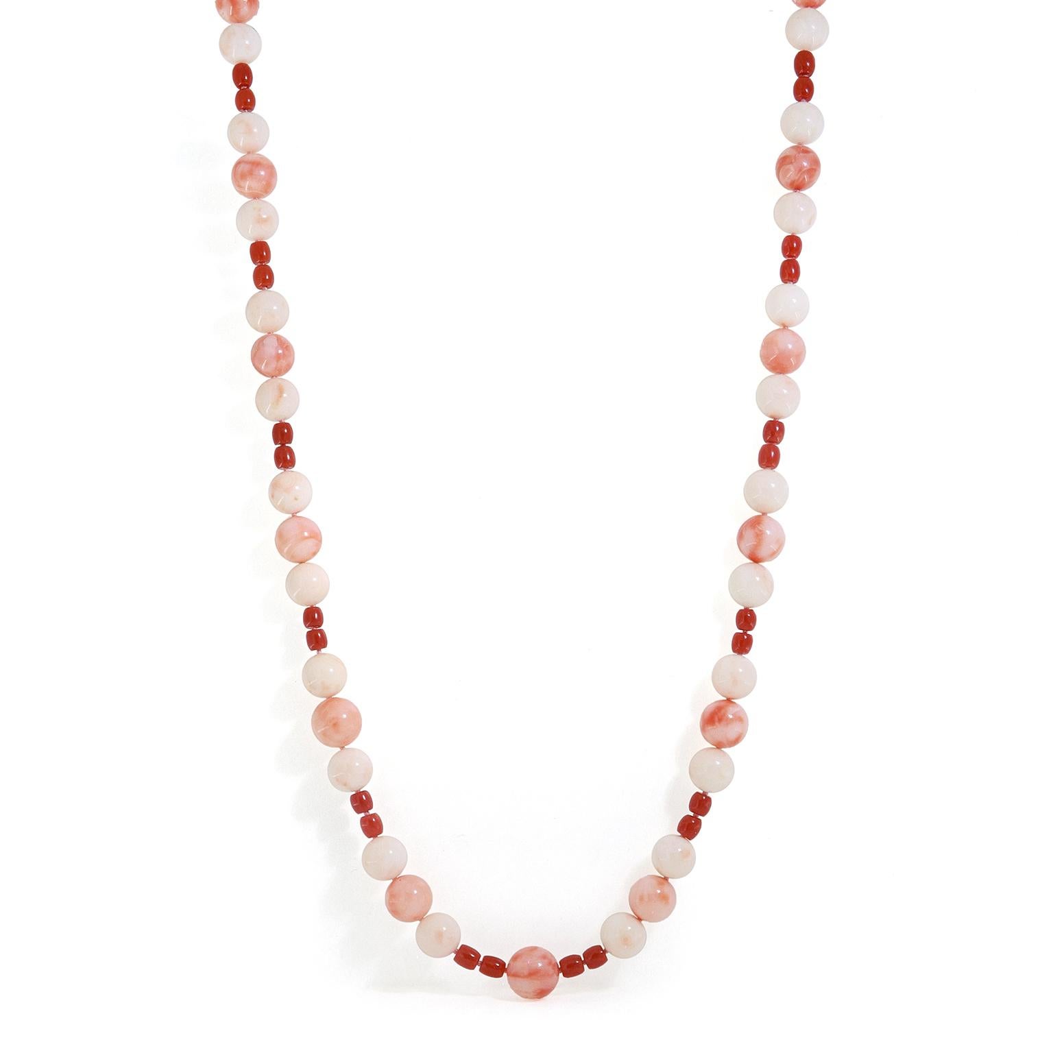 Women's or Men's 18K Yellow Gold Pink, Red, and White Coral Bead Necklace For Sale