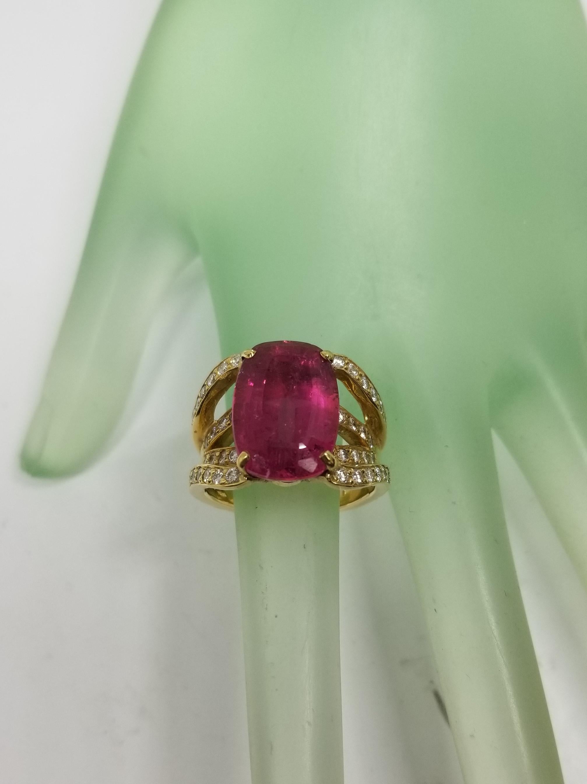 Women's or Men's 18 Karat Yellow Gold Pink Tourmaline and Diamond Ring