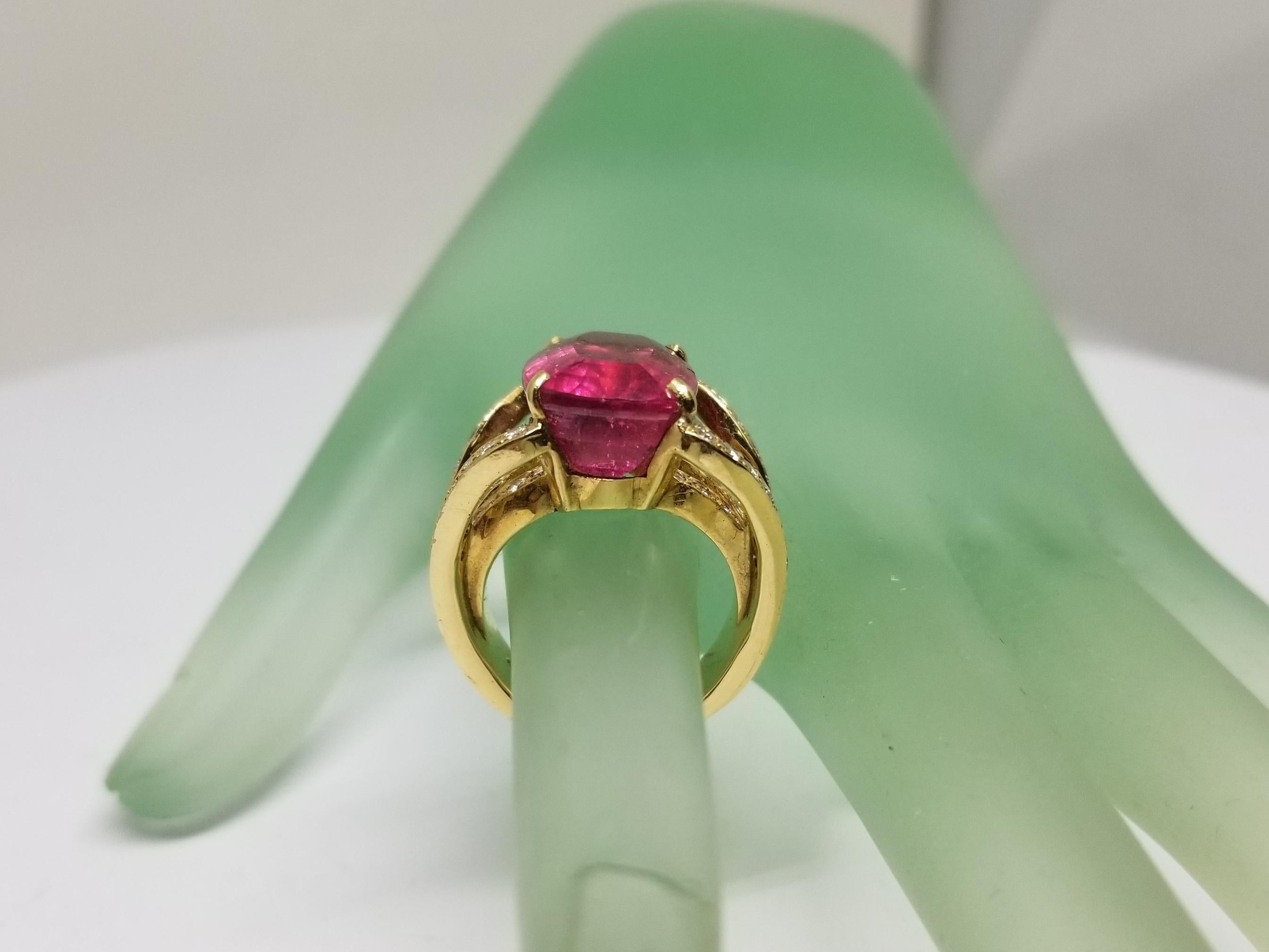 18 Karat Yellow Gold Pink Tourmaline and Diamond Ring 1