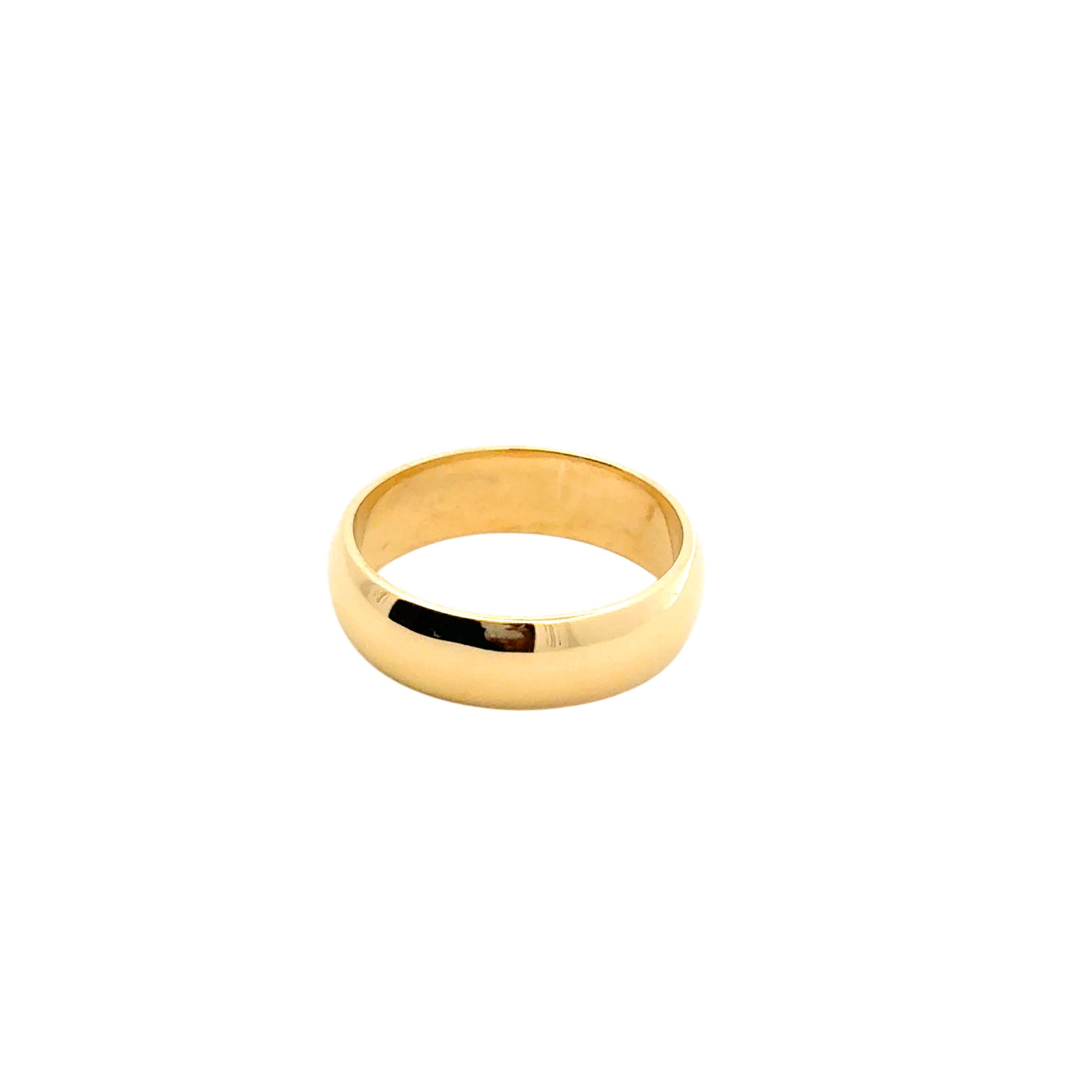 18k Yellow Gold Plain Wedding Band For Sale 2