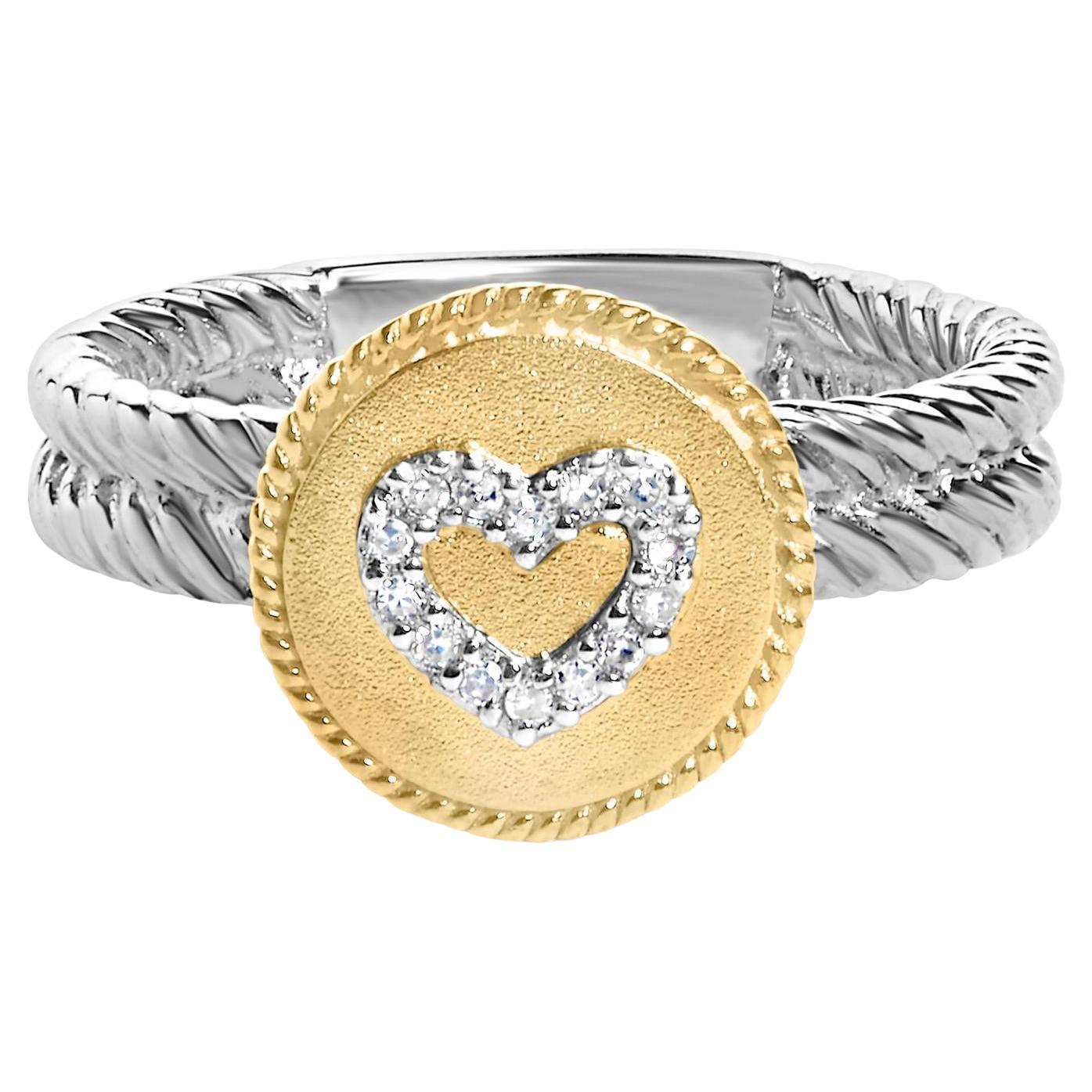 Anillo Corazón de Diamante de Plata de Ley .925 Chapado en Oro Amarillo de 18 K con Acabado Satinado