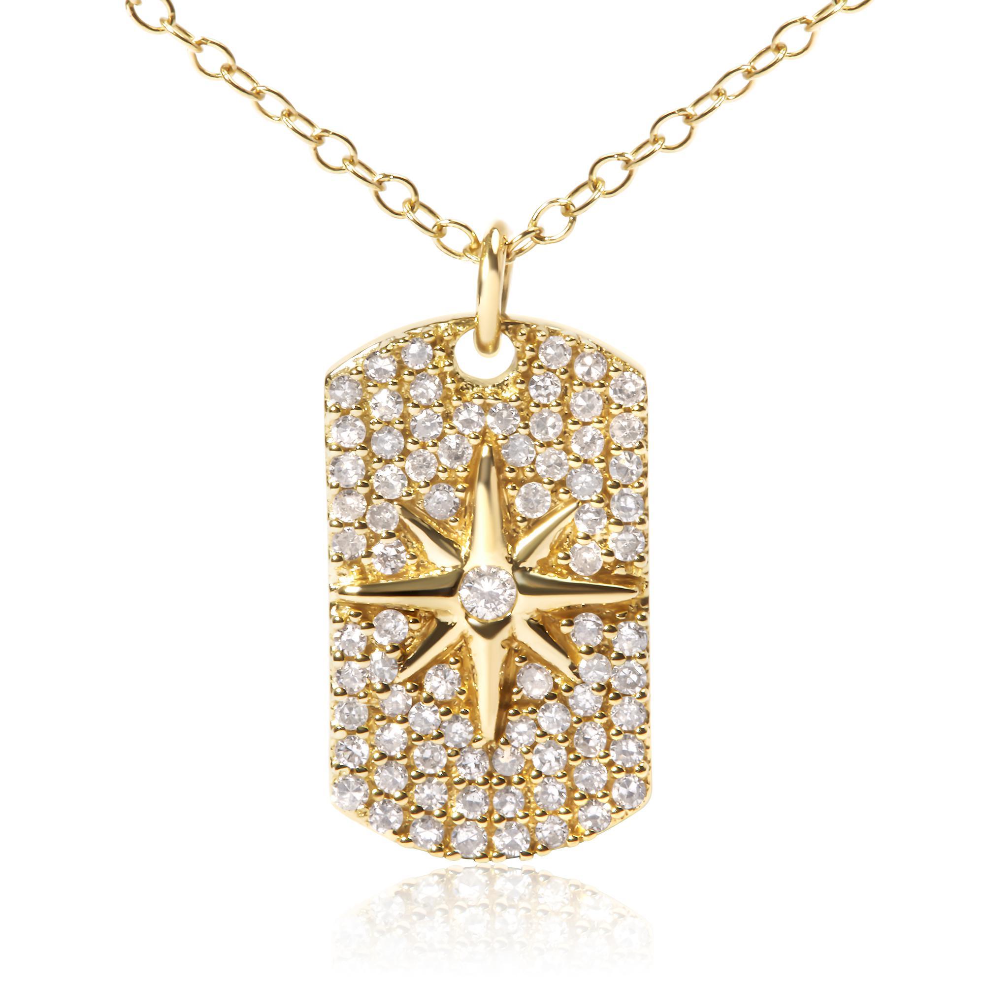 Immergiti nell'accattivante brillantezza della Stella Polare evidenziata in questa squisita collana con ciondolo, dove l'oro giallo lucido 18kt su argento 925 avvolge con grazia 0,40 ct. t.w. di diamanti naturali. Ogni gemma, con un colore I-J e una