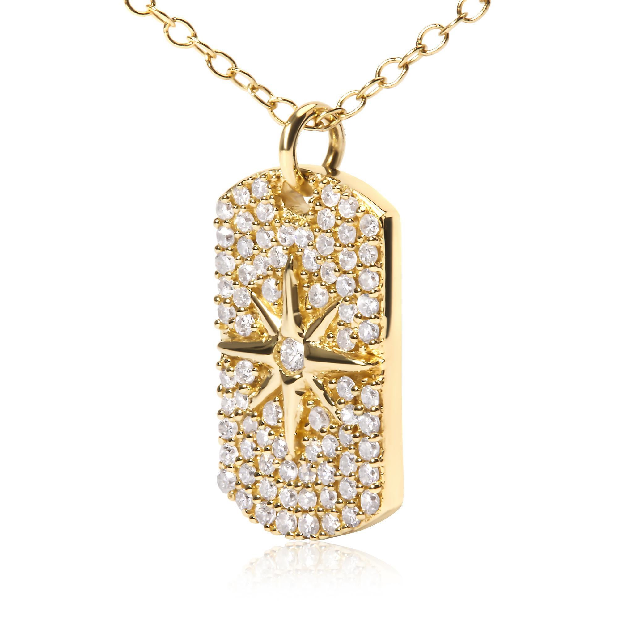 Moderno Collana con ciondolo in argento 925 placcato oro giallo 18 carati con diamante da 3/8 ctw in vendita