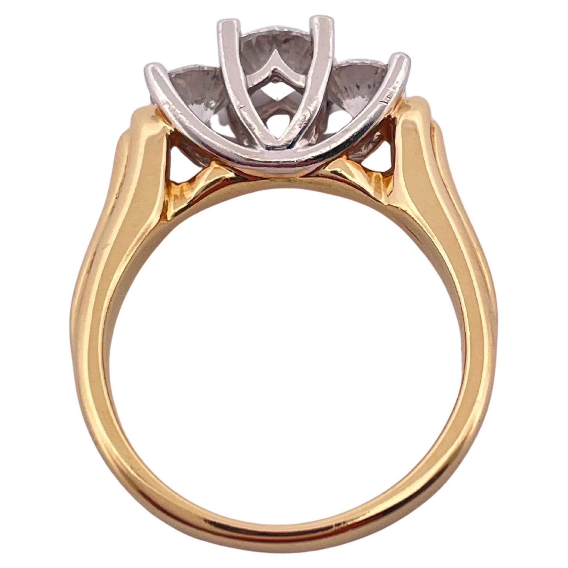 Bague à trois pierres en or jaune 18k et platine 1,49ctw G-H SI1 Diamond Bon état - En vente à Sewickley, PA