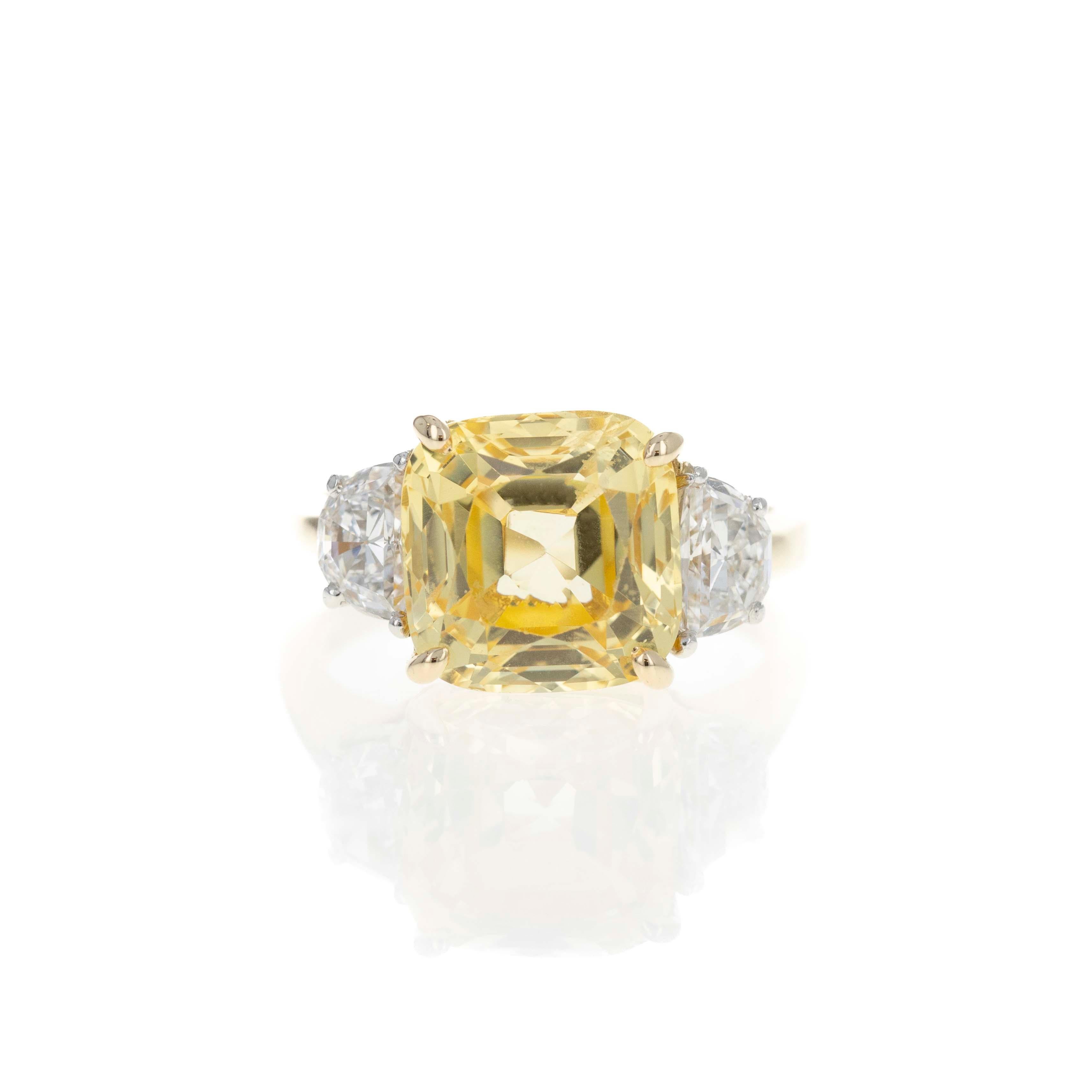 Bague en or jaune 18 carats et platine avec saphir jaune de 5,86 carats, sans chaleur en vente 1