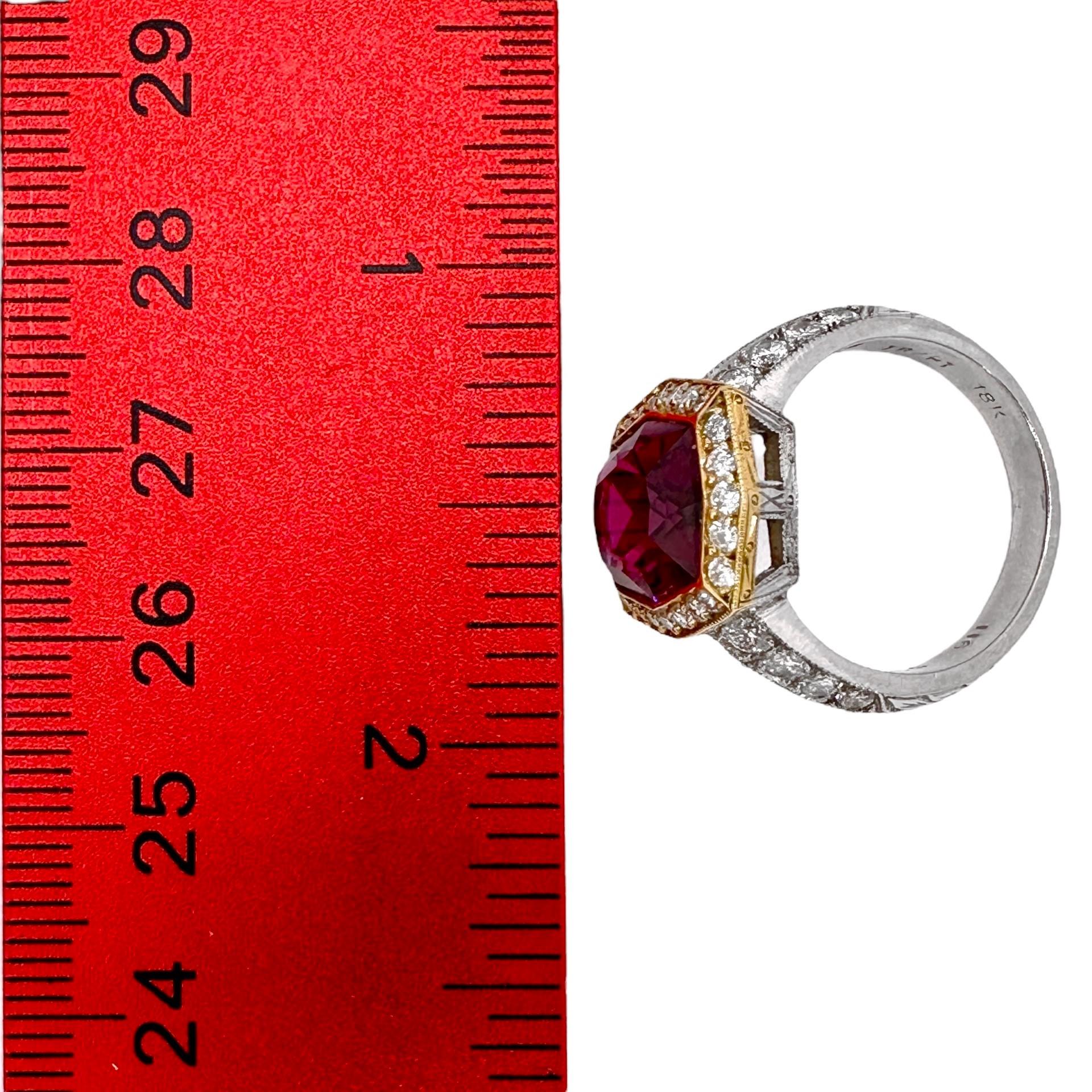 18k Yellow Gold, Platinum, Diamond & 5.50ct Red Wine Color Rhodolite Garnet Ring In Excellent Condition For Sale In Palm Beach, FL