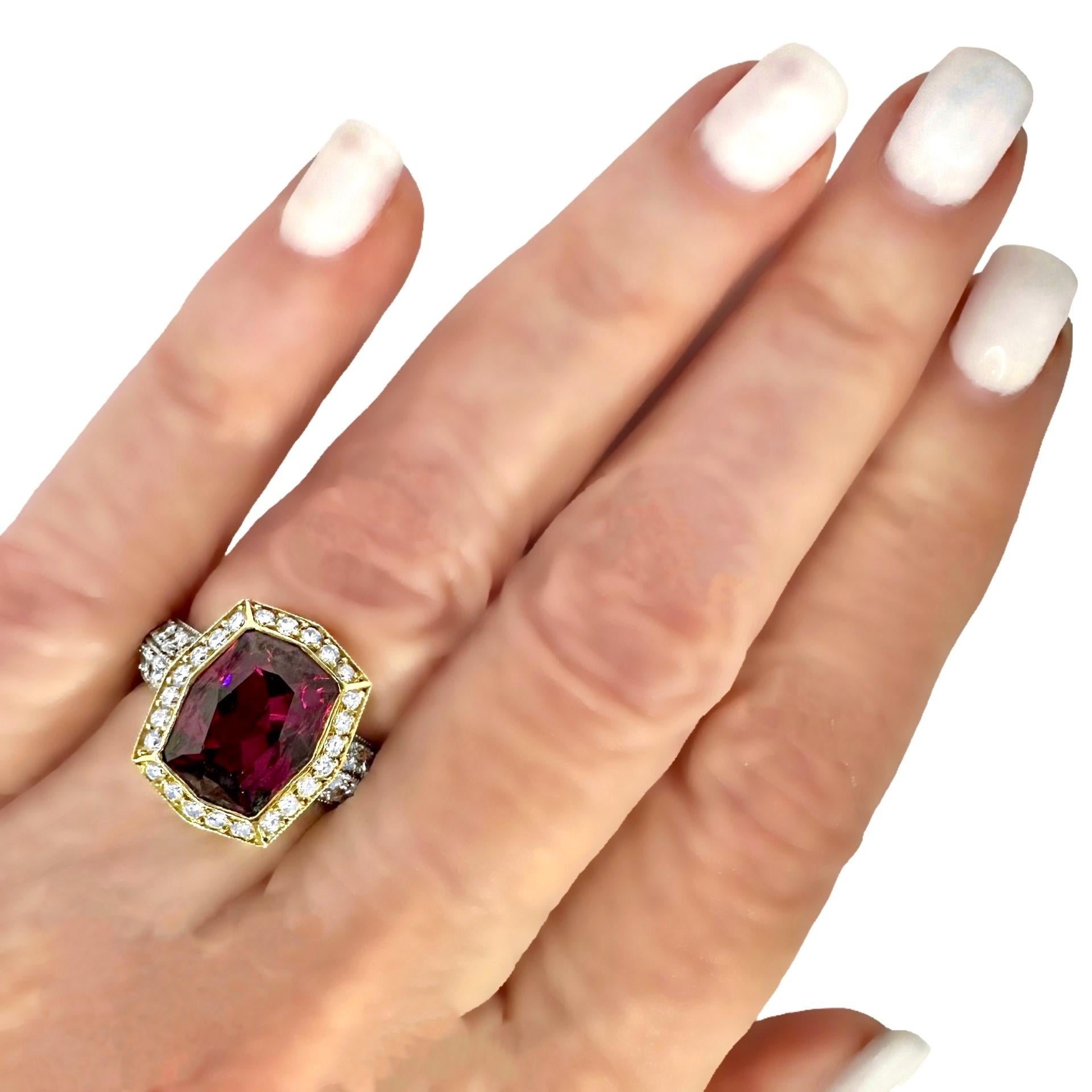 Women's 18k Yellow Gold, Platinum, Diamond & 5.50ct Red Wine Color Rhodolite Garnet Ring For Sale