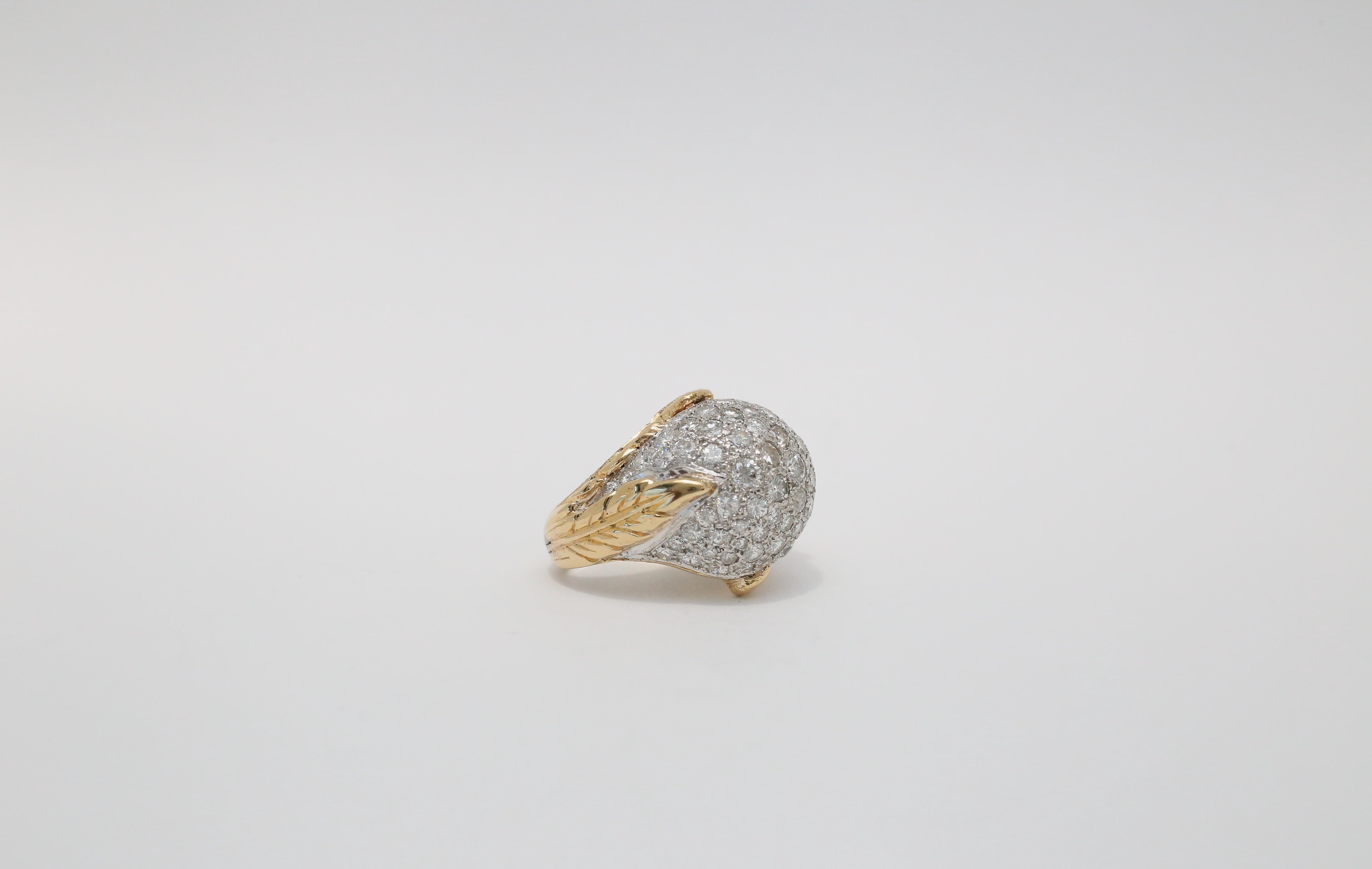 Bague Dome en or jaune 18k et platine avec diamants, taille 5.25 - 16.0g Bon état - En vente à Providence, RI