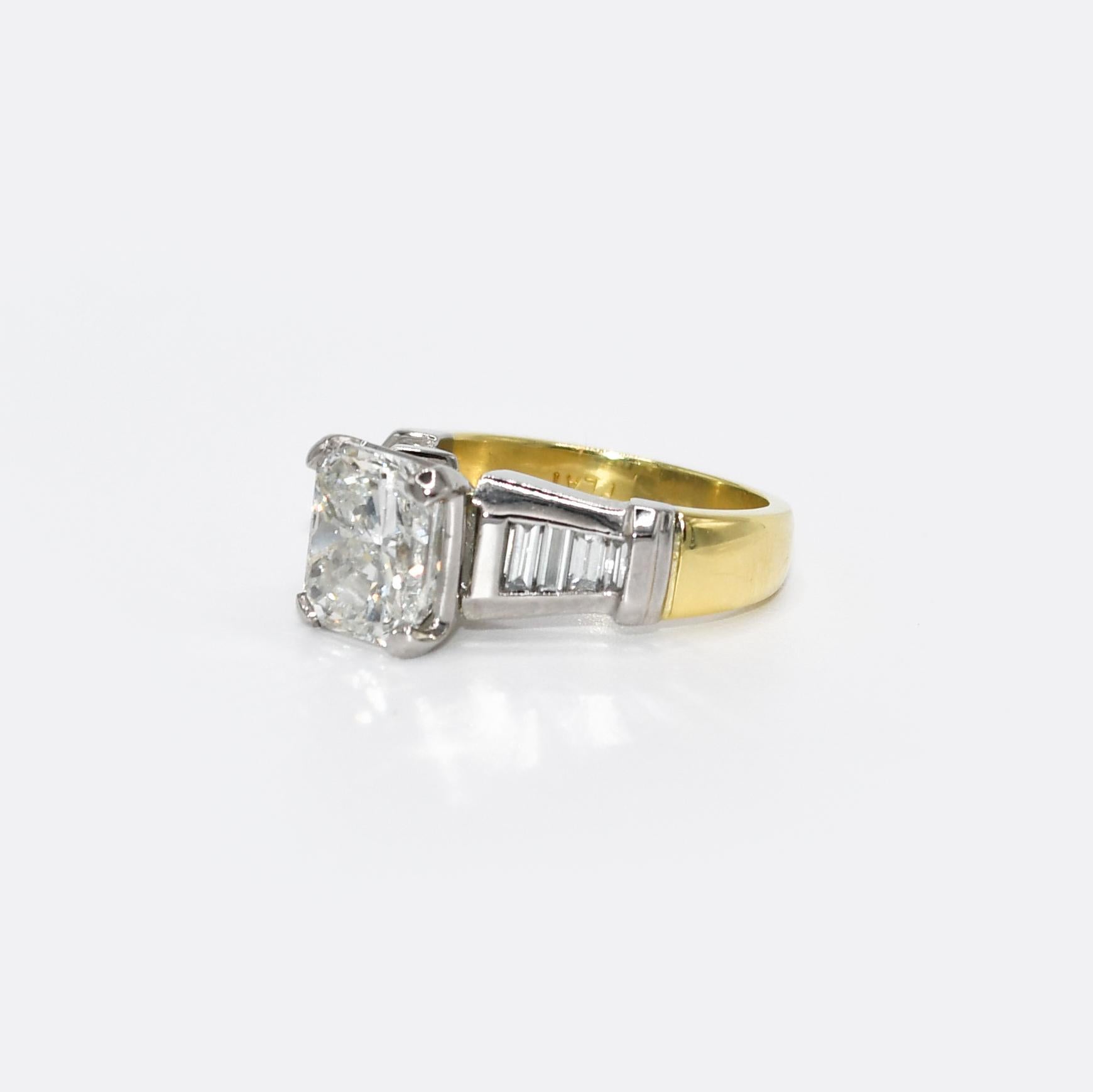 18k Yellow Gold & Platinum Diamond Ring, 3.00ct Radiant, I, Vs2, 10.2g For Sale 1