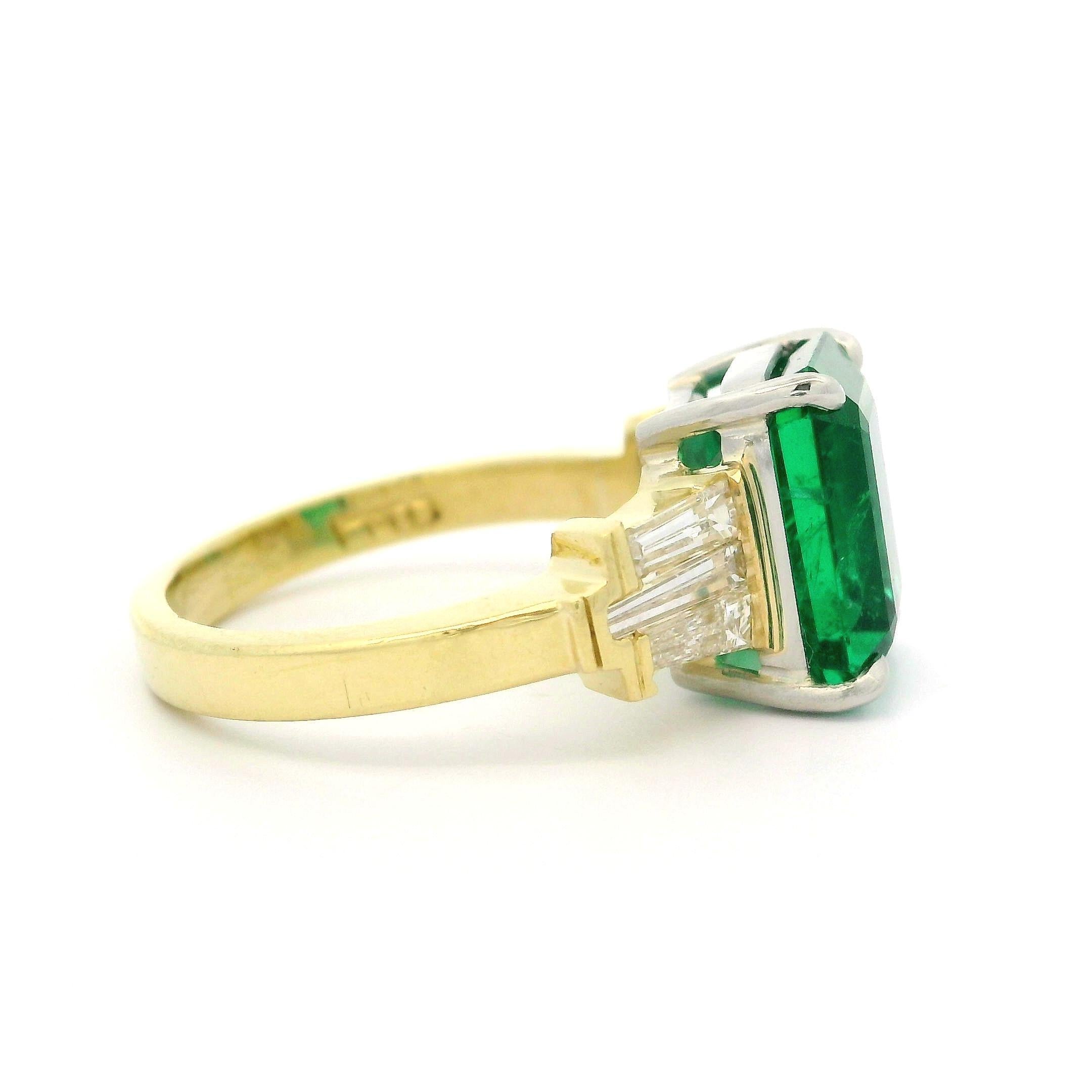 18k Yellow Gold & Platinum GIA 4.1ctw Quality Emerald Baguette Diamond Ring For Sale 2