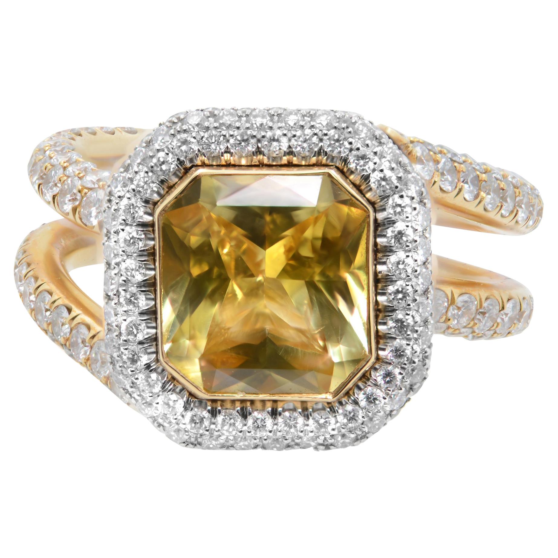 Bague de fiançailles en or jaune 18 carats, platine, saphir jaune radiant et diamant
