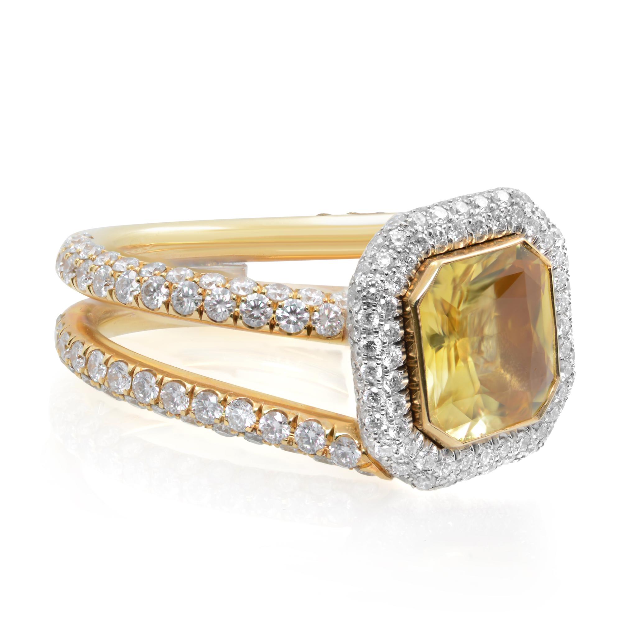 Verlobungsring aus 18 Karat Gelbgold Platin mit strahlendem gelbem Saphir und Diamant (Moderne) im Angebot